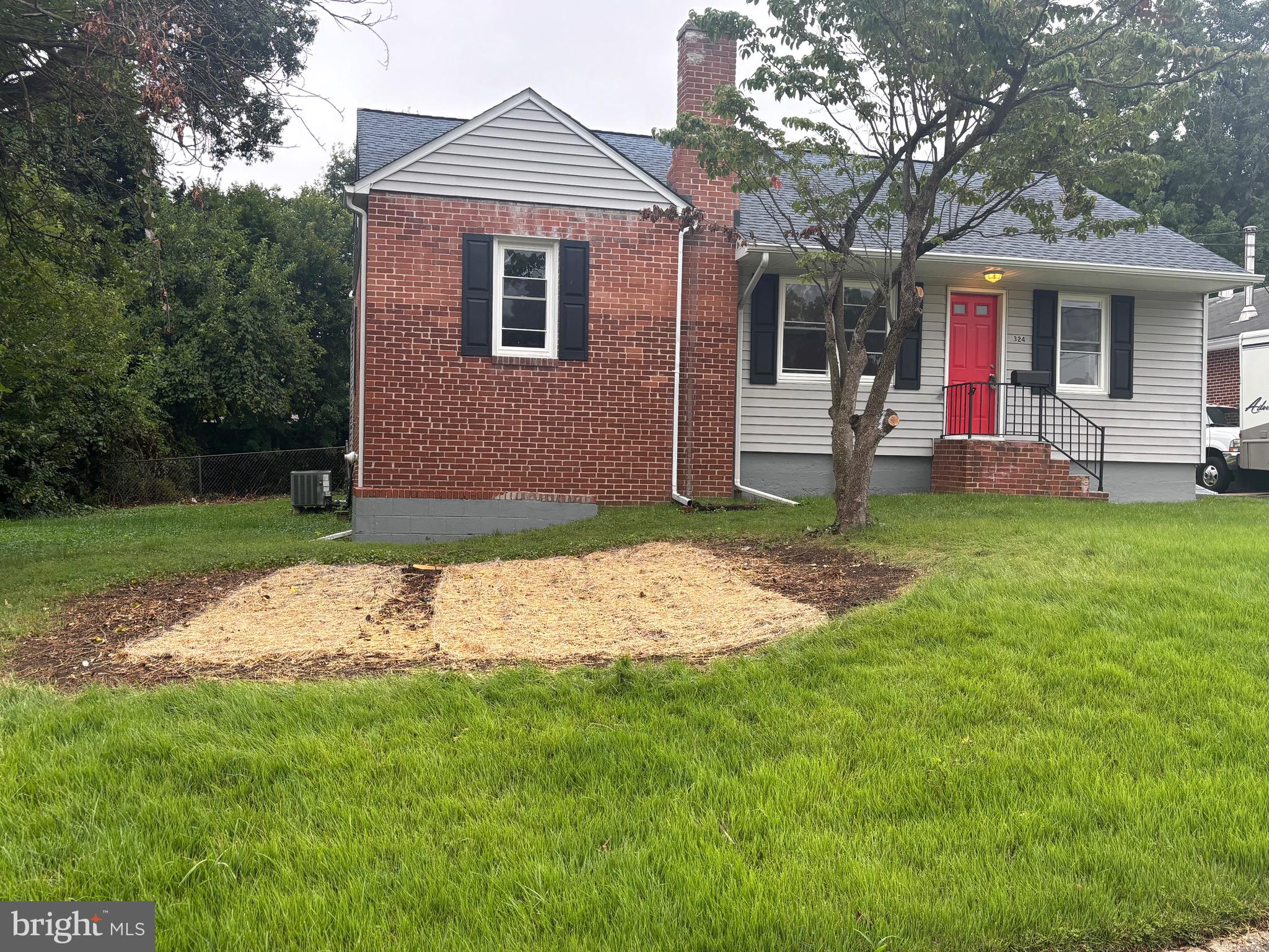 324 SAVANNAH ROAD