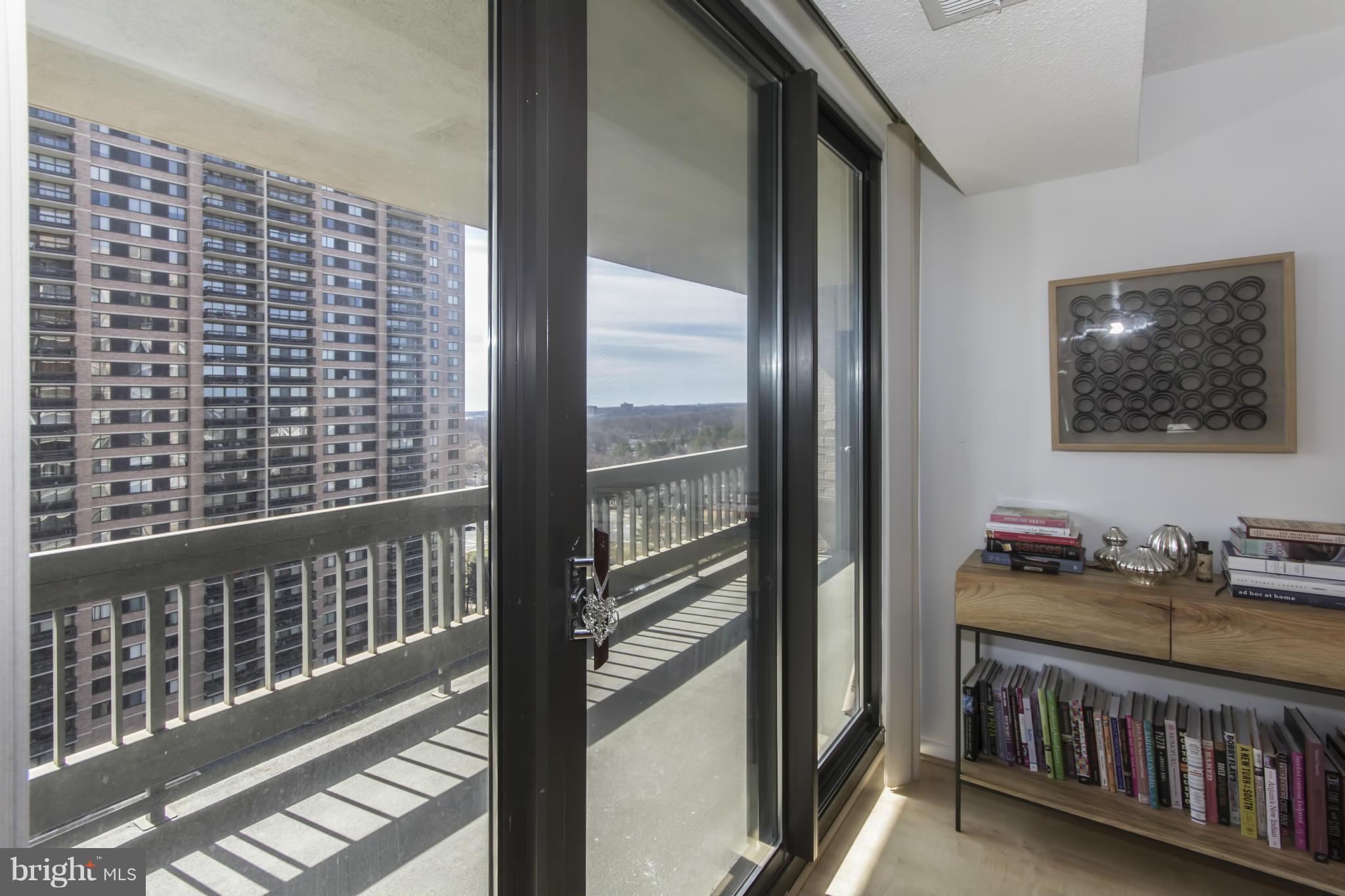 SKYLINE SQUARE CONDO - Residential