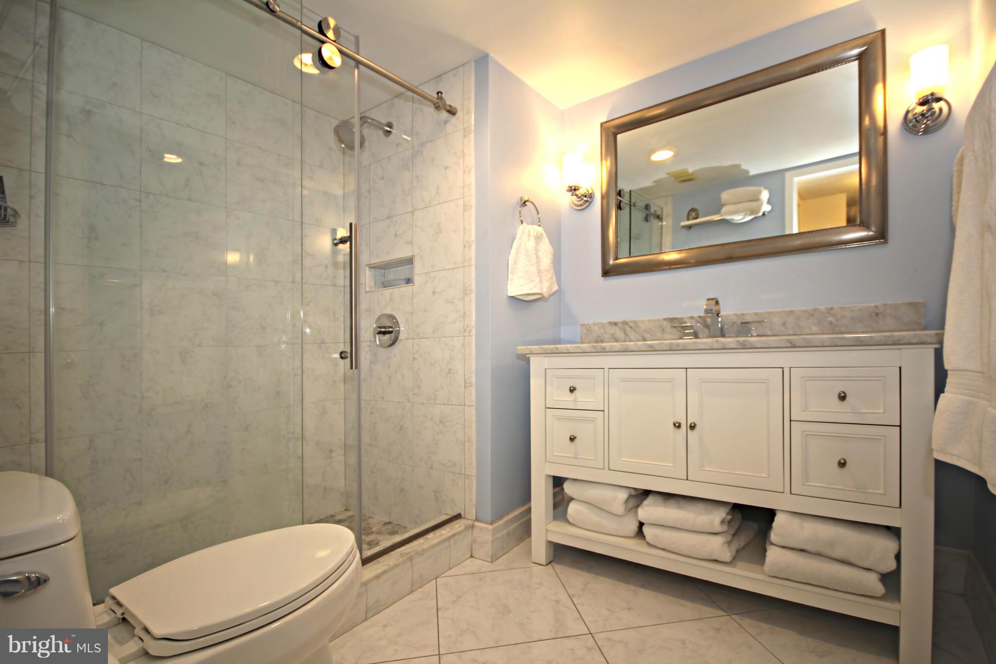 SKYLINE SQUARE CONDO - Residential