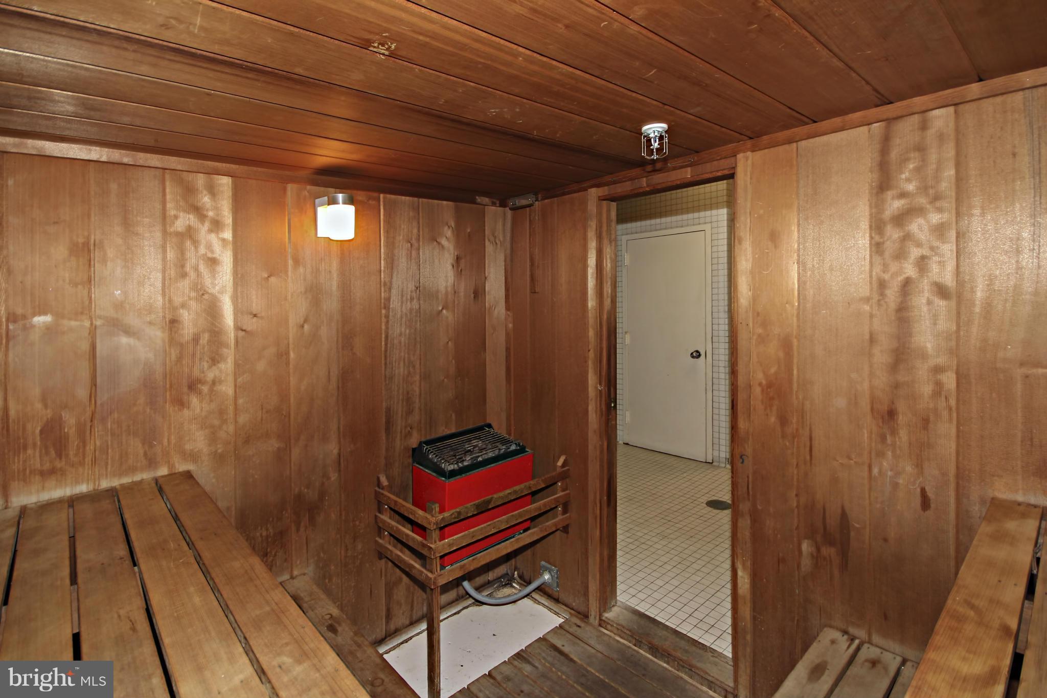 SKYLINE SQUARE CONDO - Residential