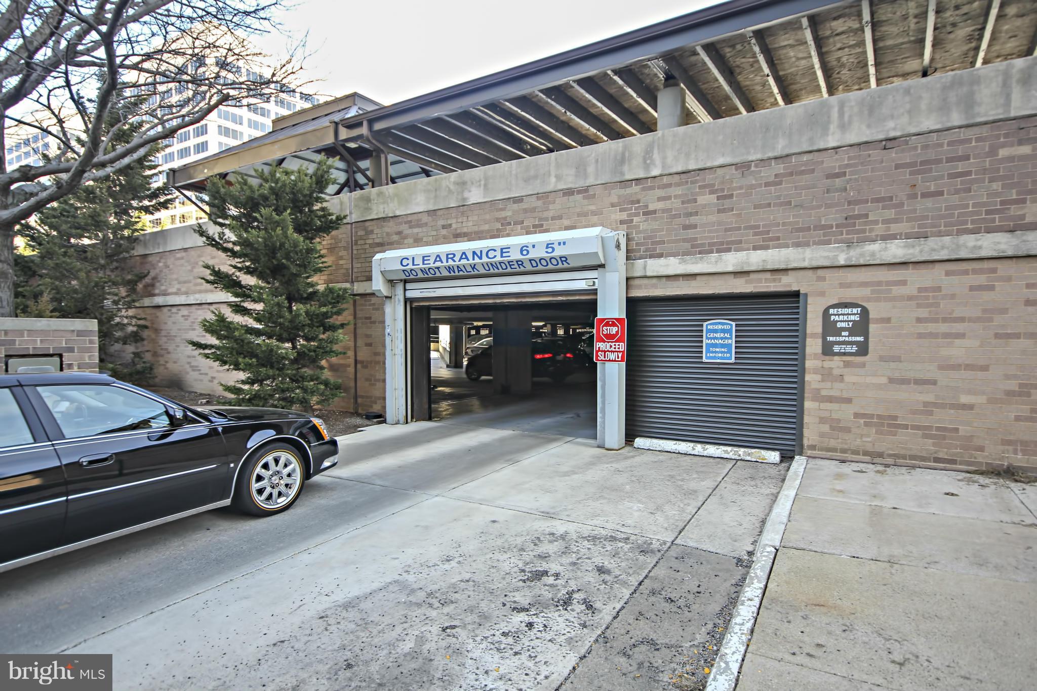 SKYLINE SQUARE CONDO - Residential