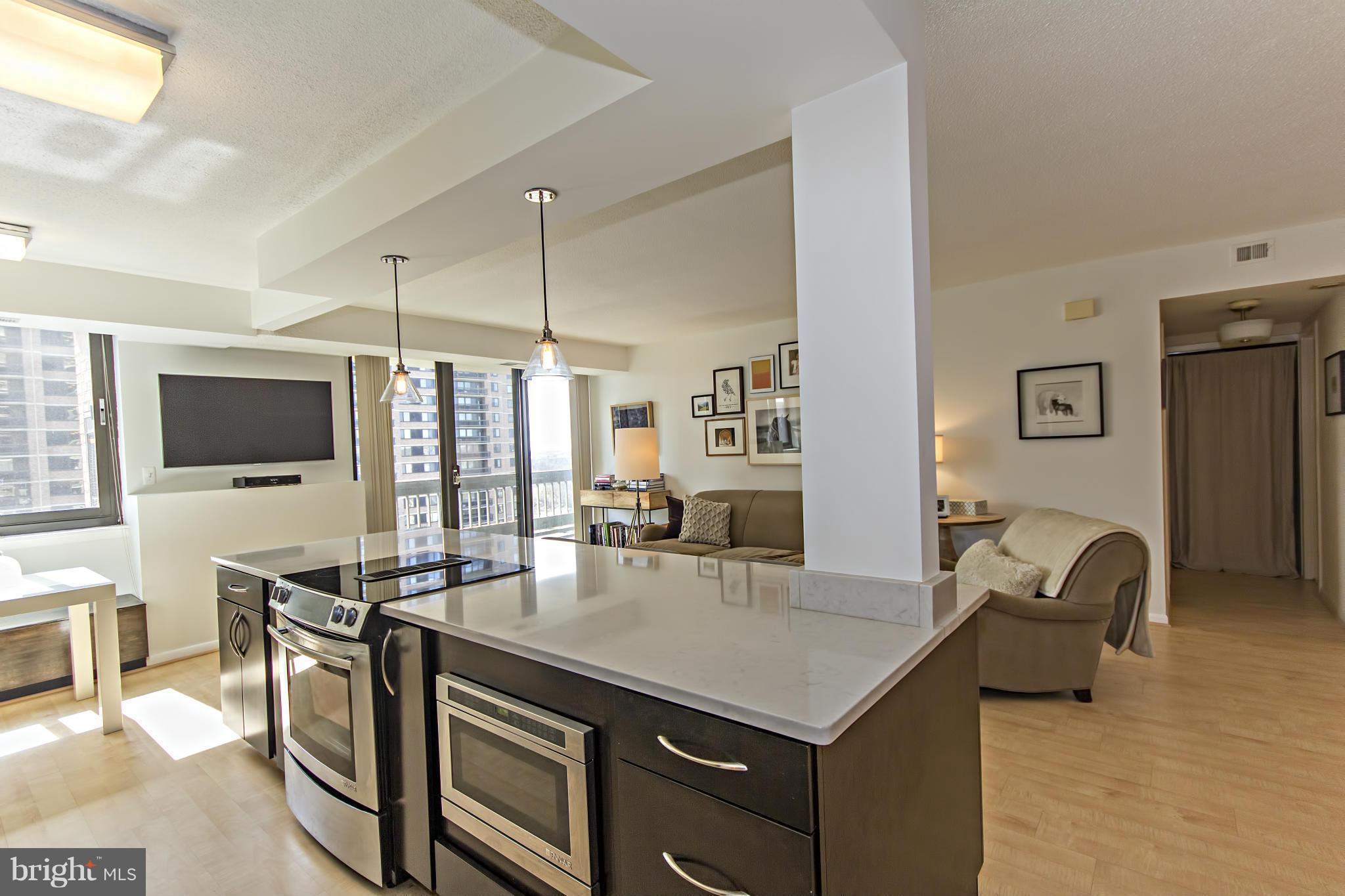 SKYLINE SQUARE CONDO - Residential