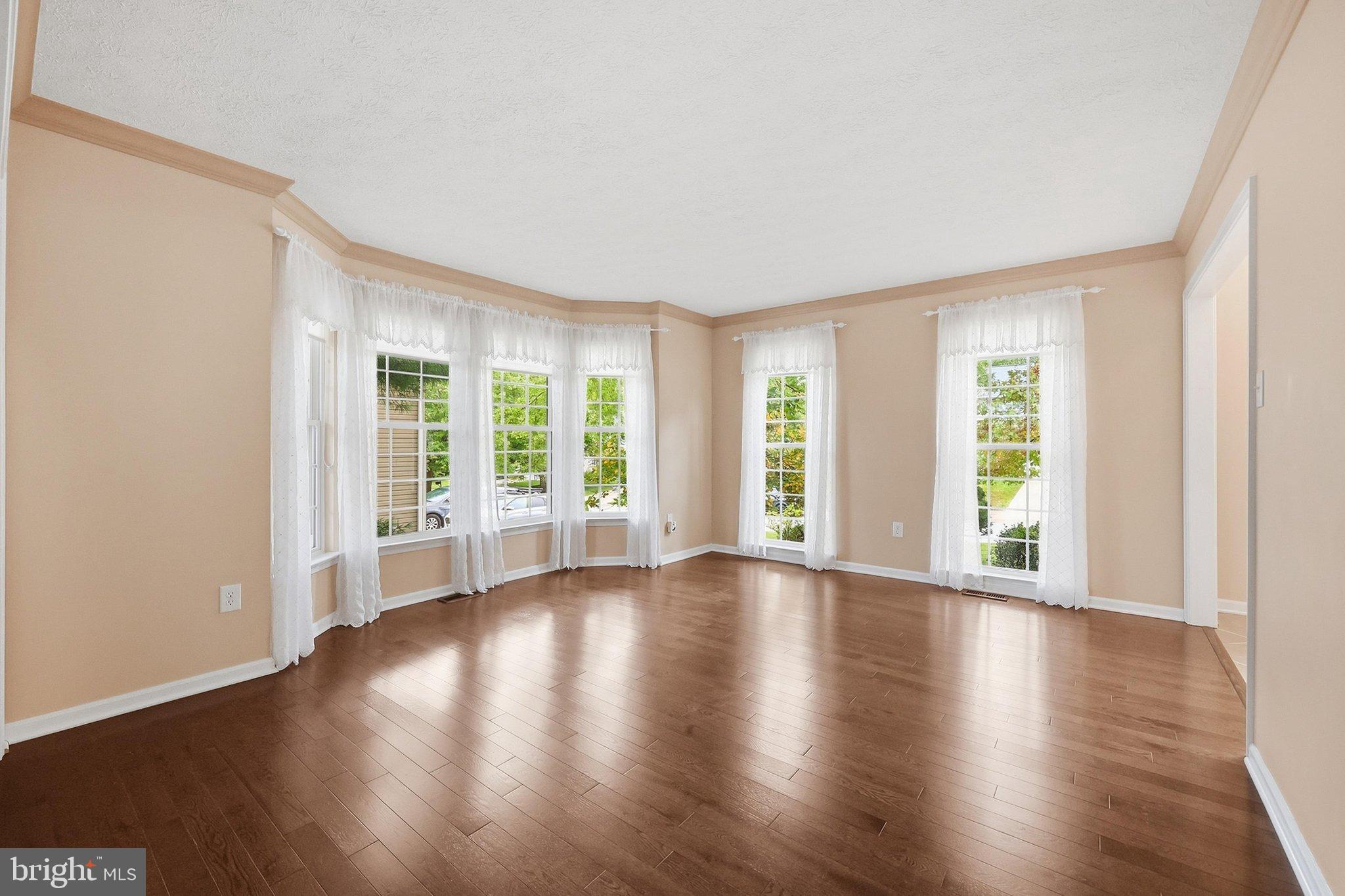 376 WINGED FOOT DRIVE