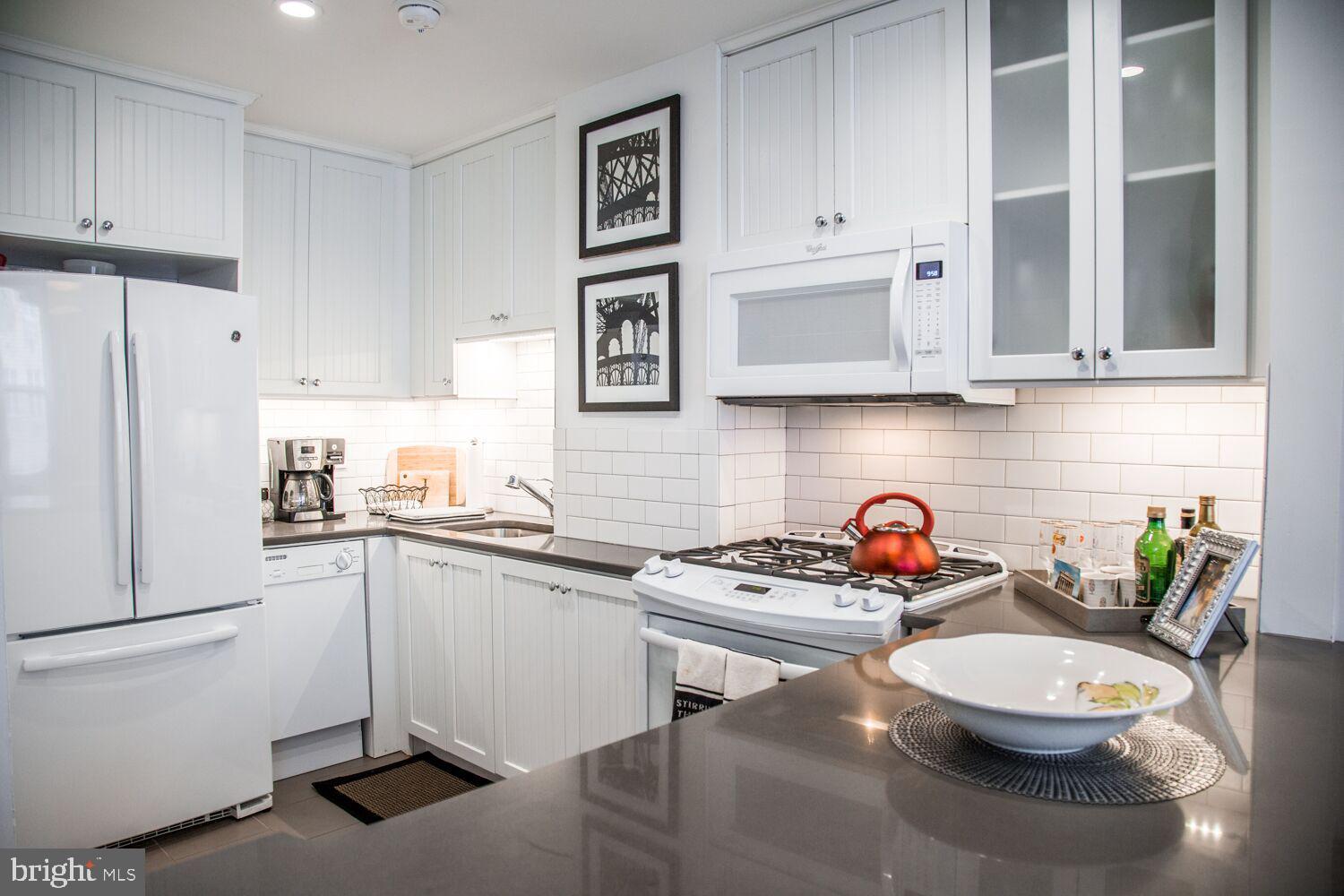 CENTER CITY - Residential Lease