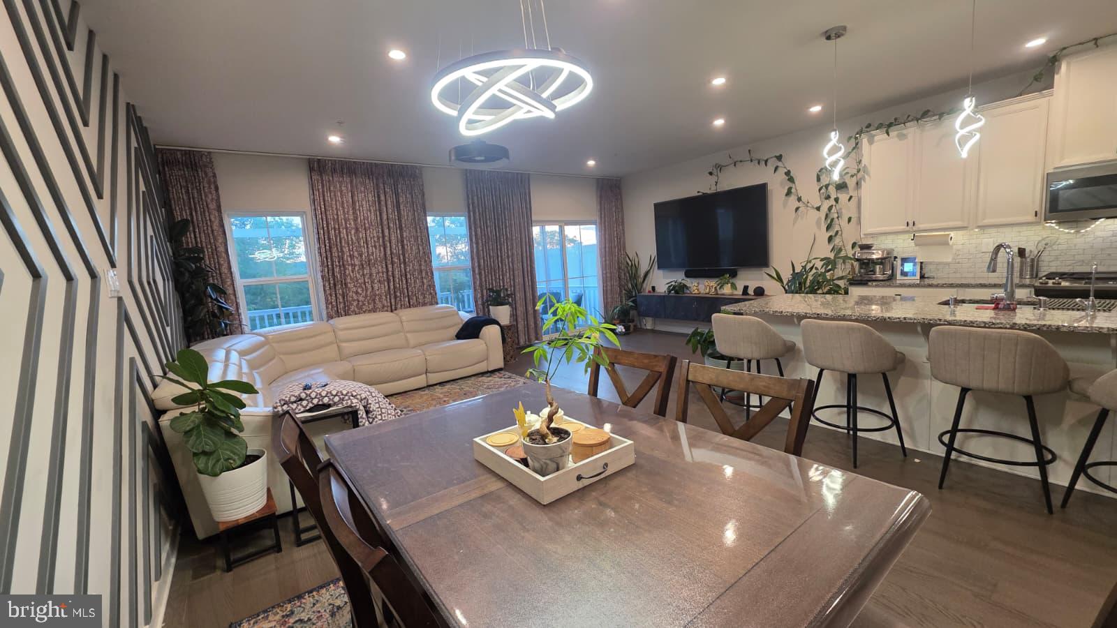 252 CHASE DRIVE