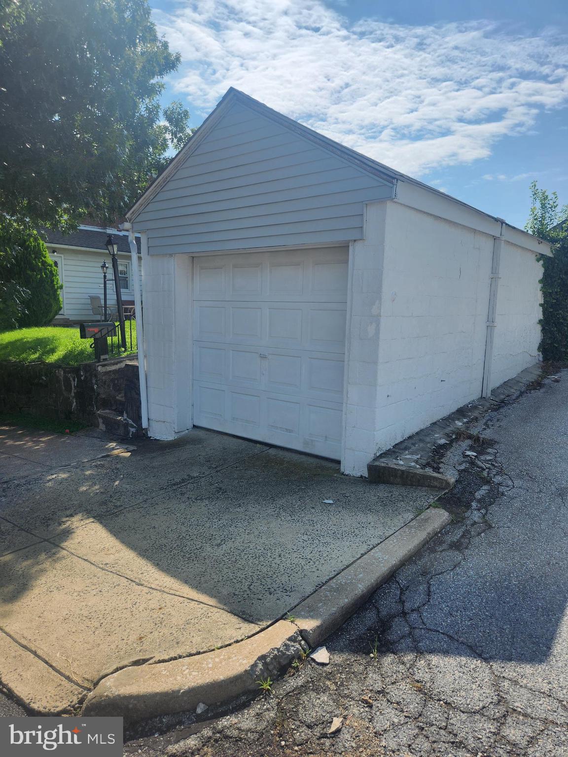 ACORN HILL - Residential