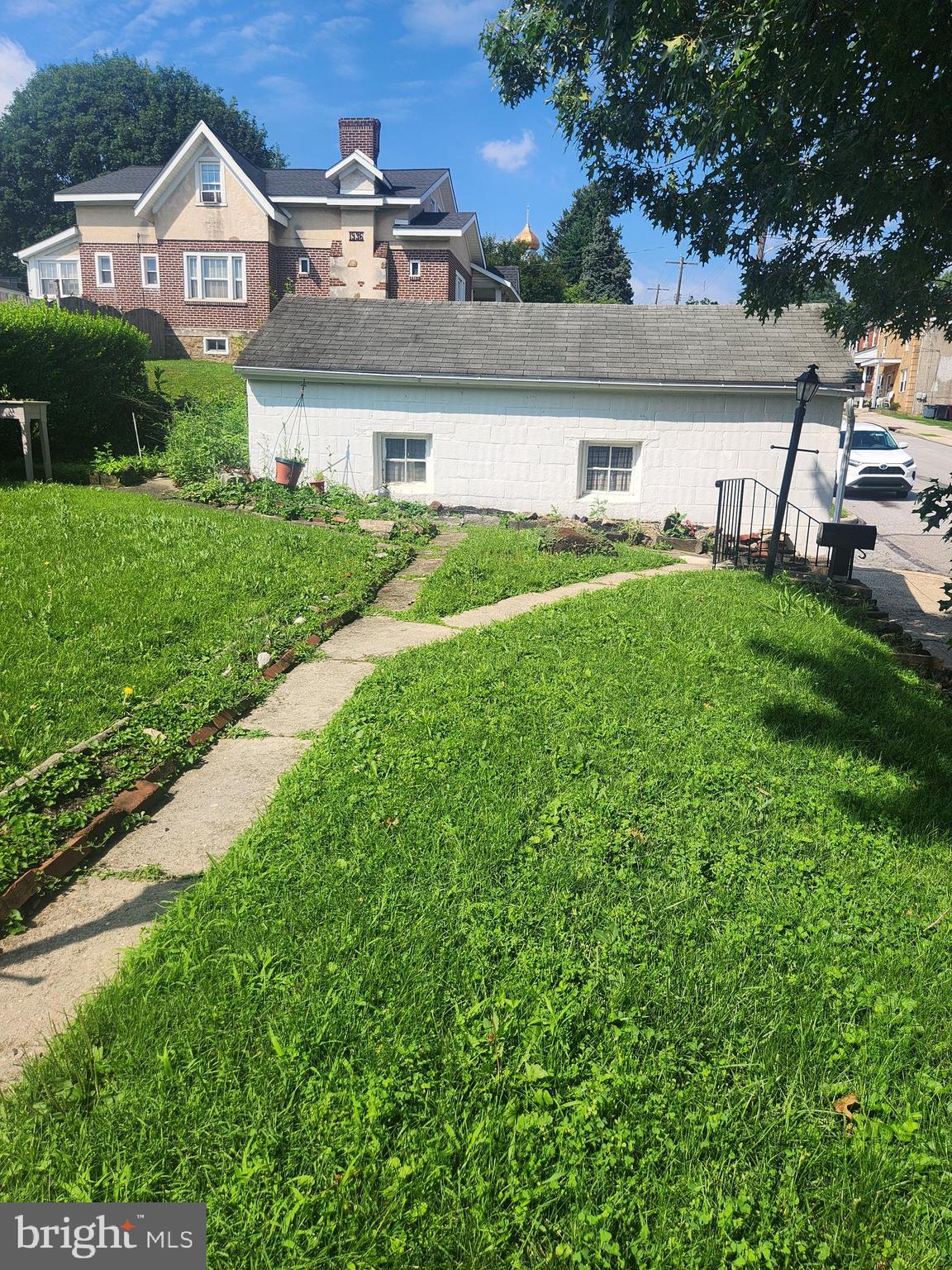 ACORN HILL - Residential