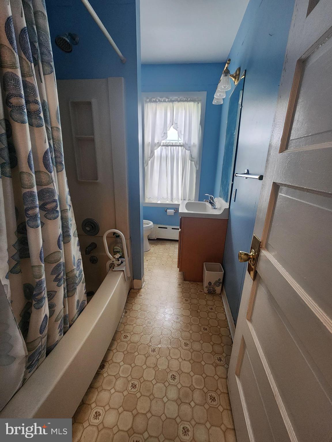 ACORN HILL - Residential