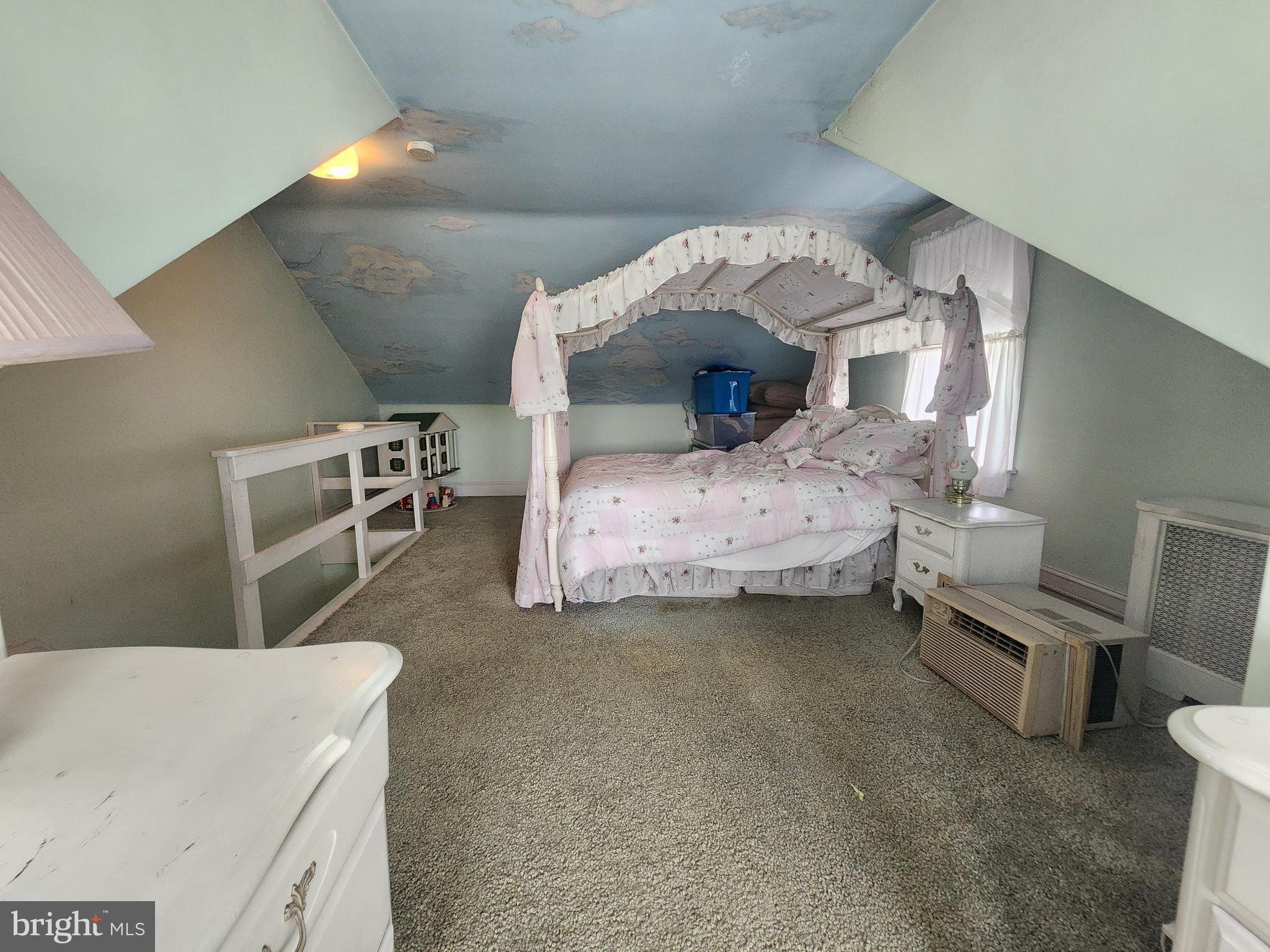 ACORN HILL - Residential