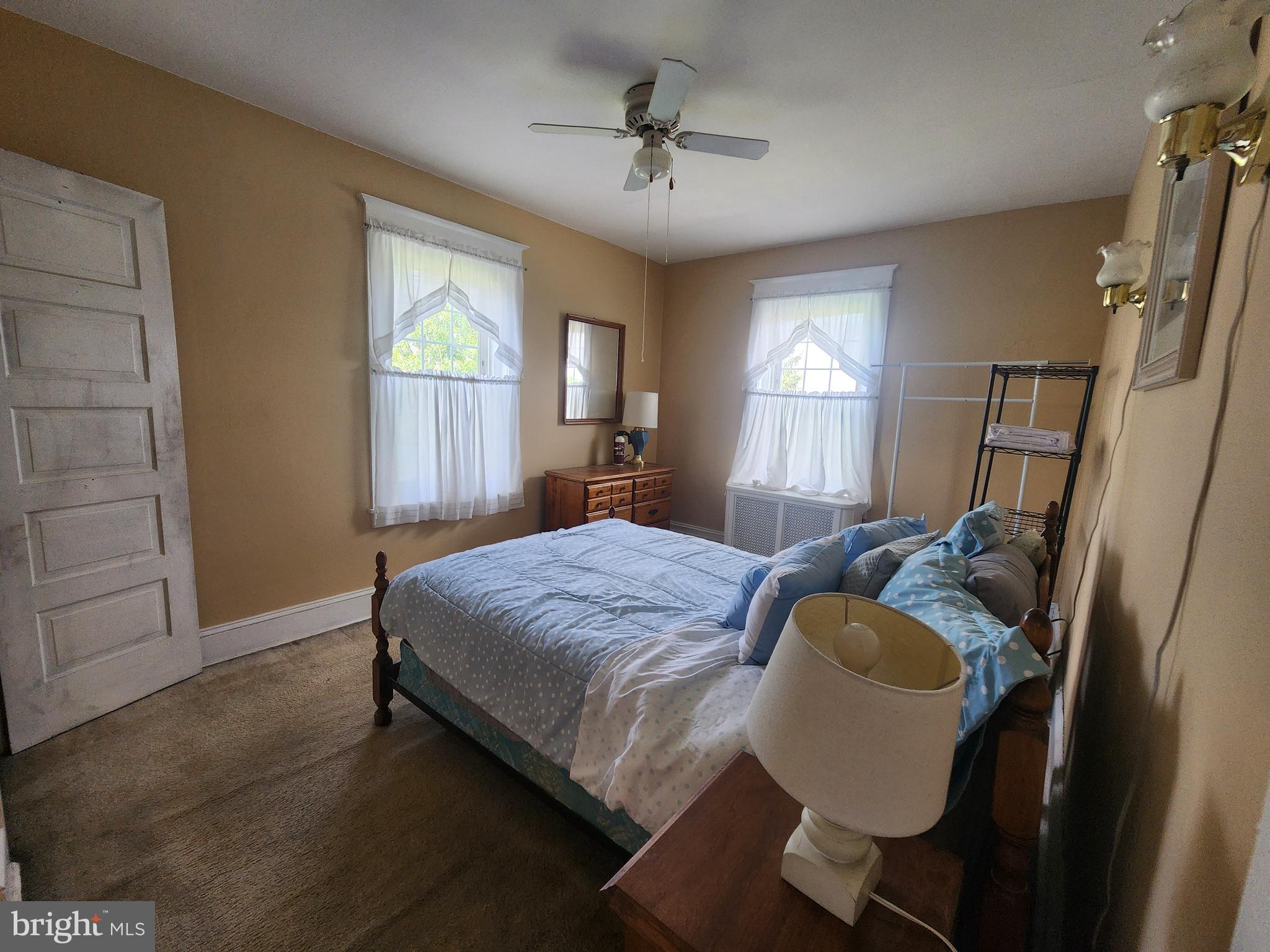 ACORN HILL - Residential