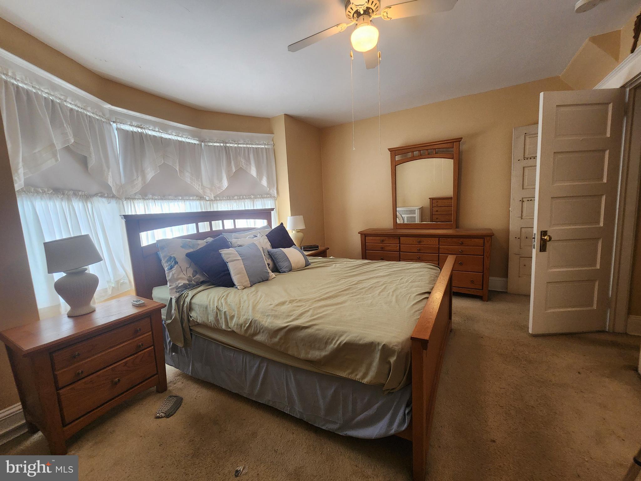 ACORN HILL - Residential