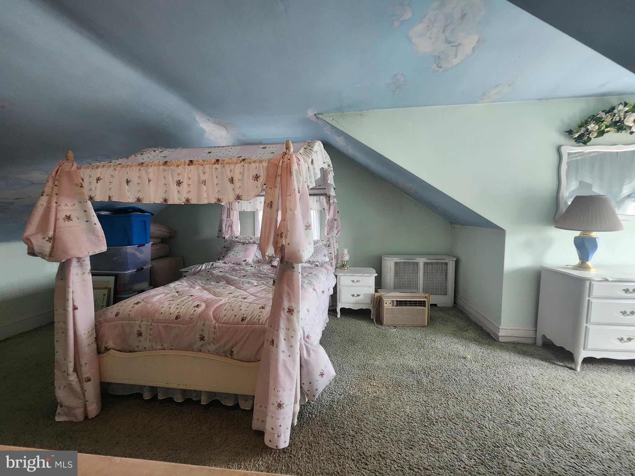 ACORN HILL - Residential