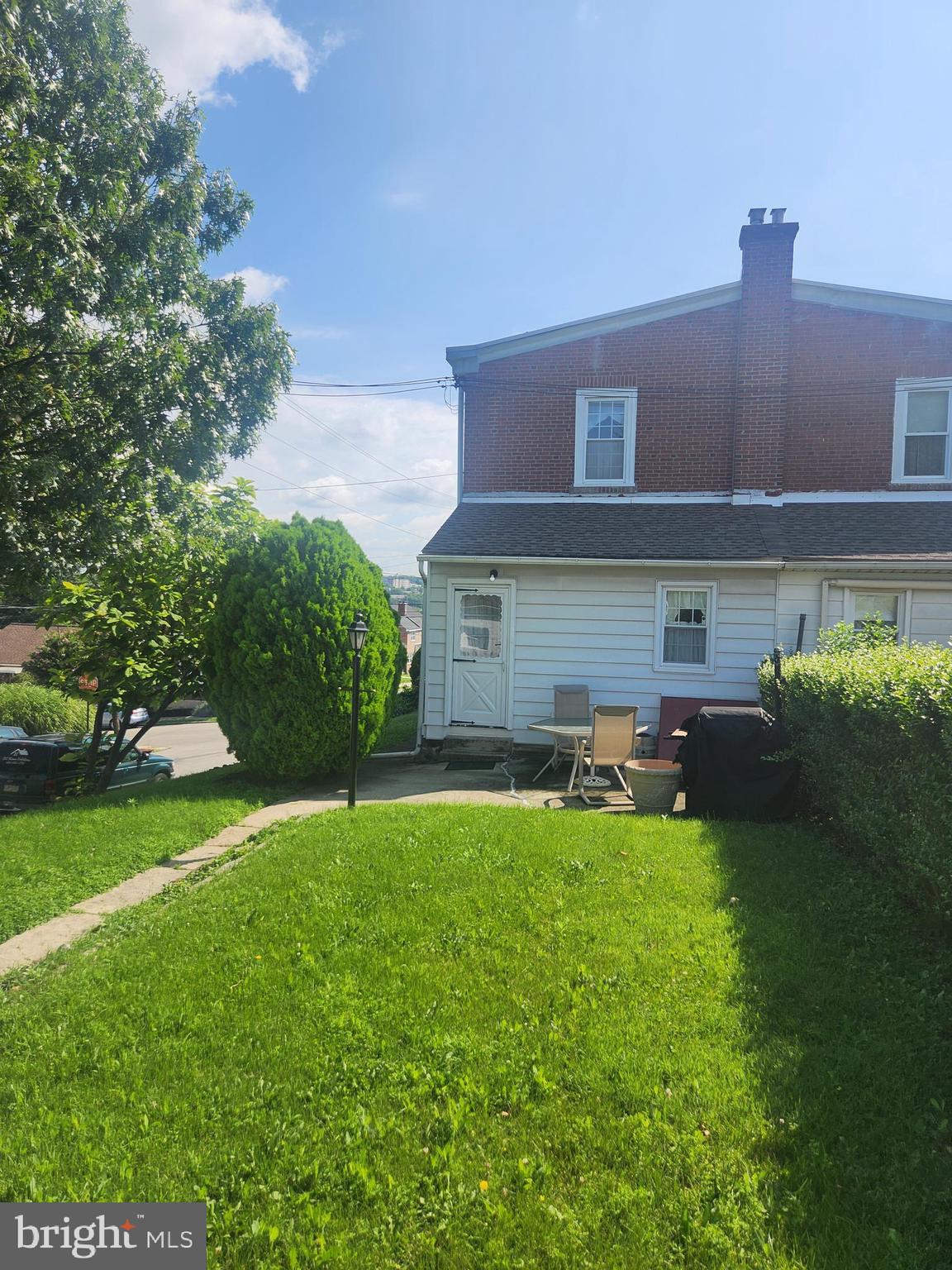 ACORN HILL - Residential