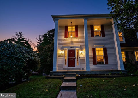 Photo of 15019 Shamrock Ridge Road, SILVER SPRING, MD 20906 (MLS # MDMC2259146)