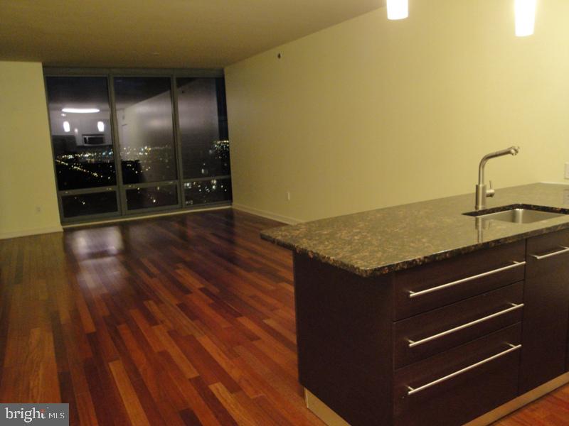 RITTENHOUSE SQUARE - Residential Lease