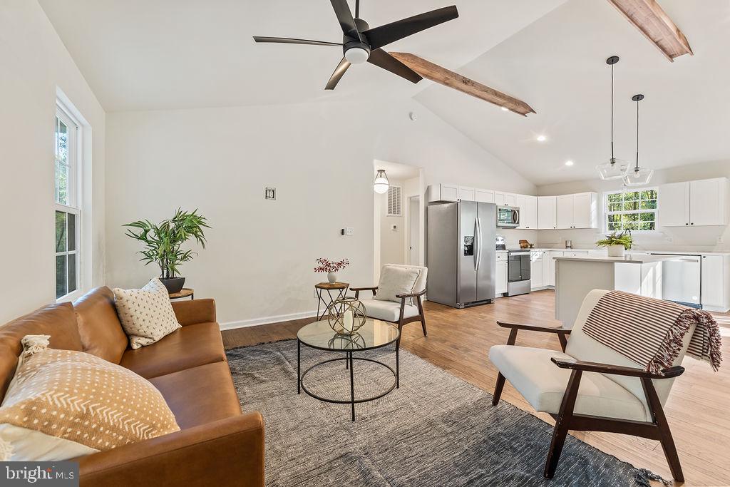 WHITE OAK FARMS - Residential