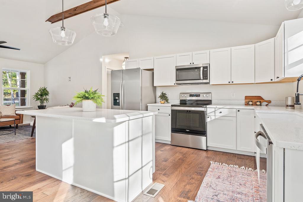 WHITE OAK FARMS - Residential