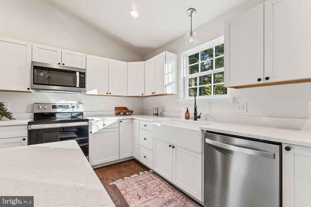 WHITE OAK FARMS - Residential