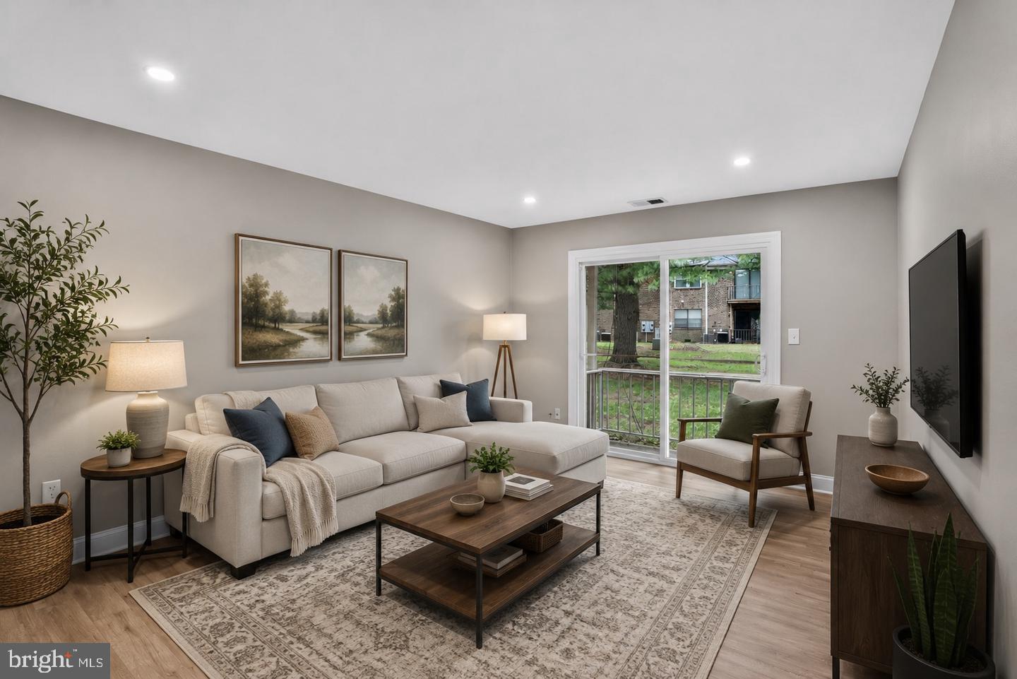 1807 SILVER COURT