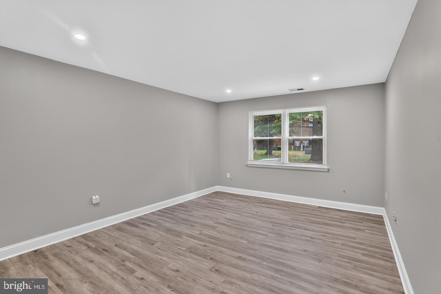 1807 SILVER COURT
