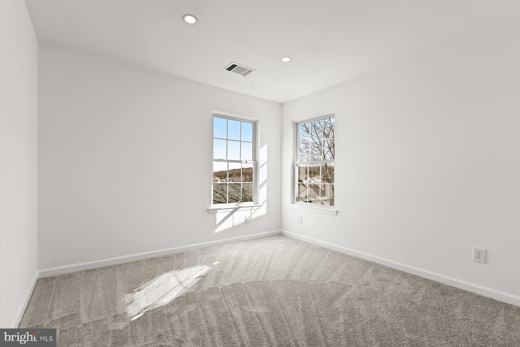 SENECA CROSSING - Residential