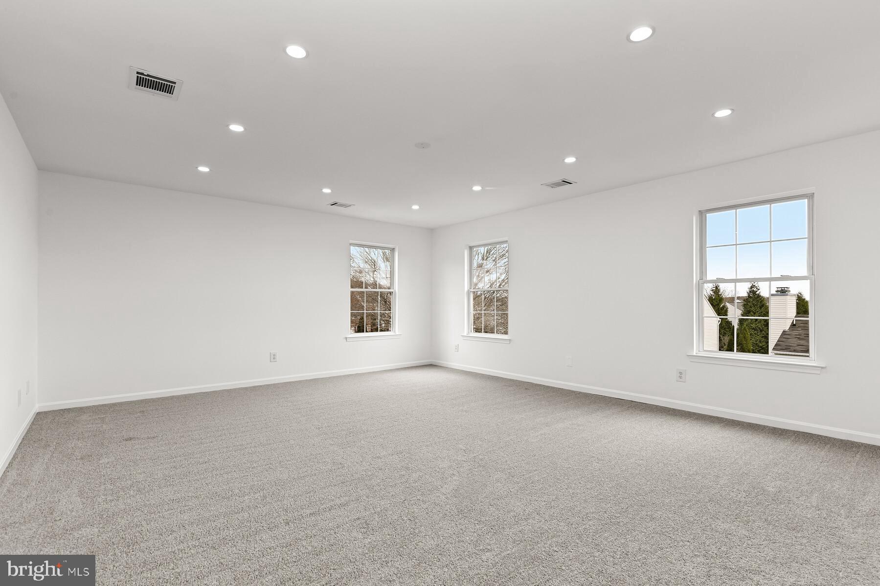 SENECA CROSSING - Residential