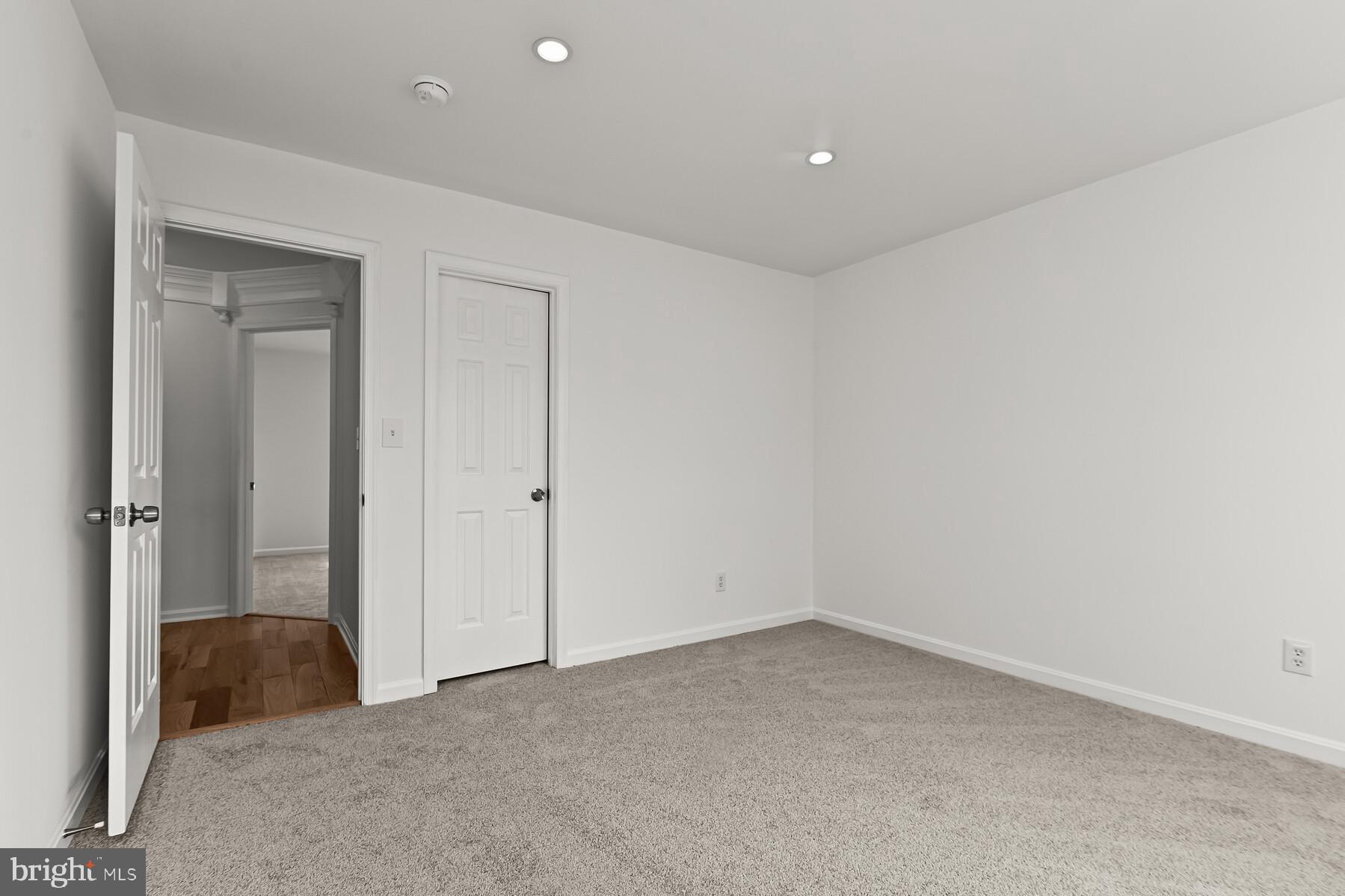 SENECA CROSSING - Residential