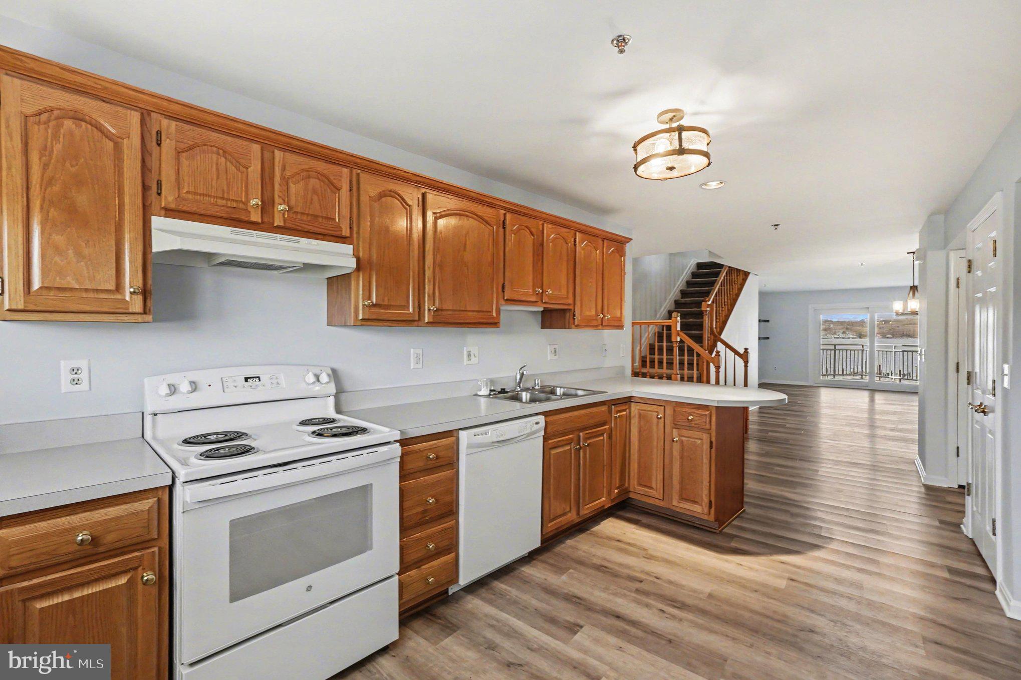 OWENS LANDING - Residential