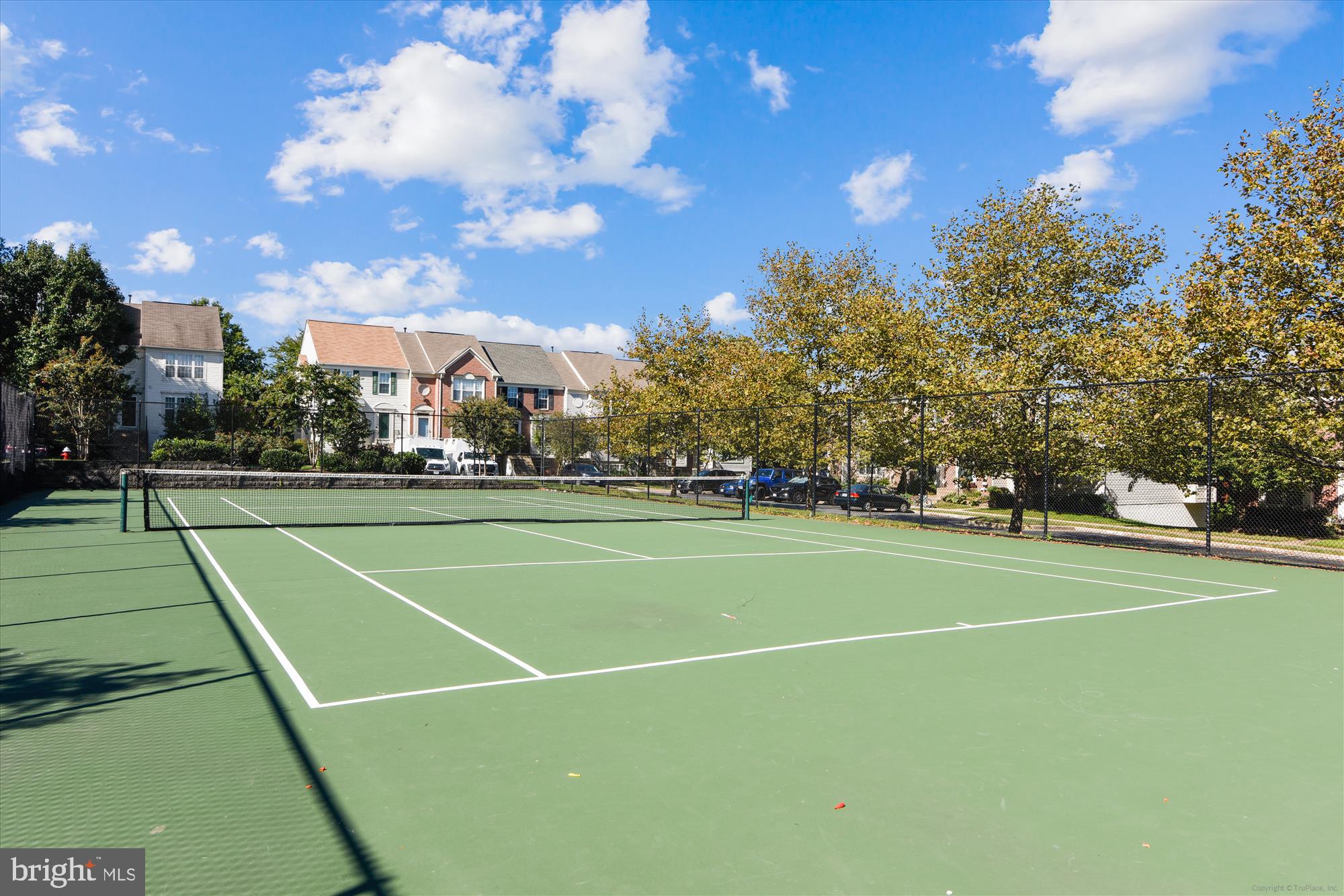 DOMINION STATION CONDOMINIUM - Residential Lease