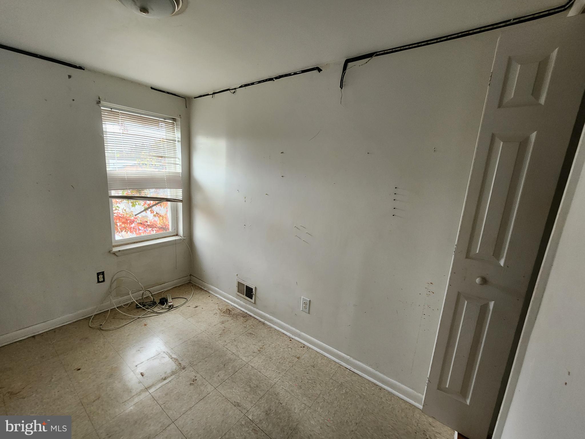 SANDTOWN-WINCHESTER - Residential