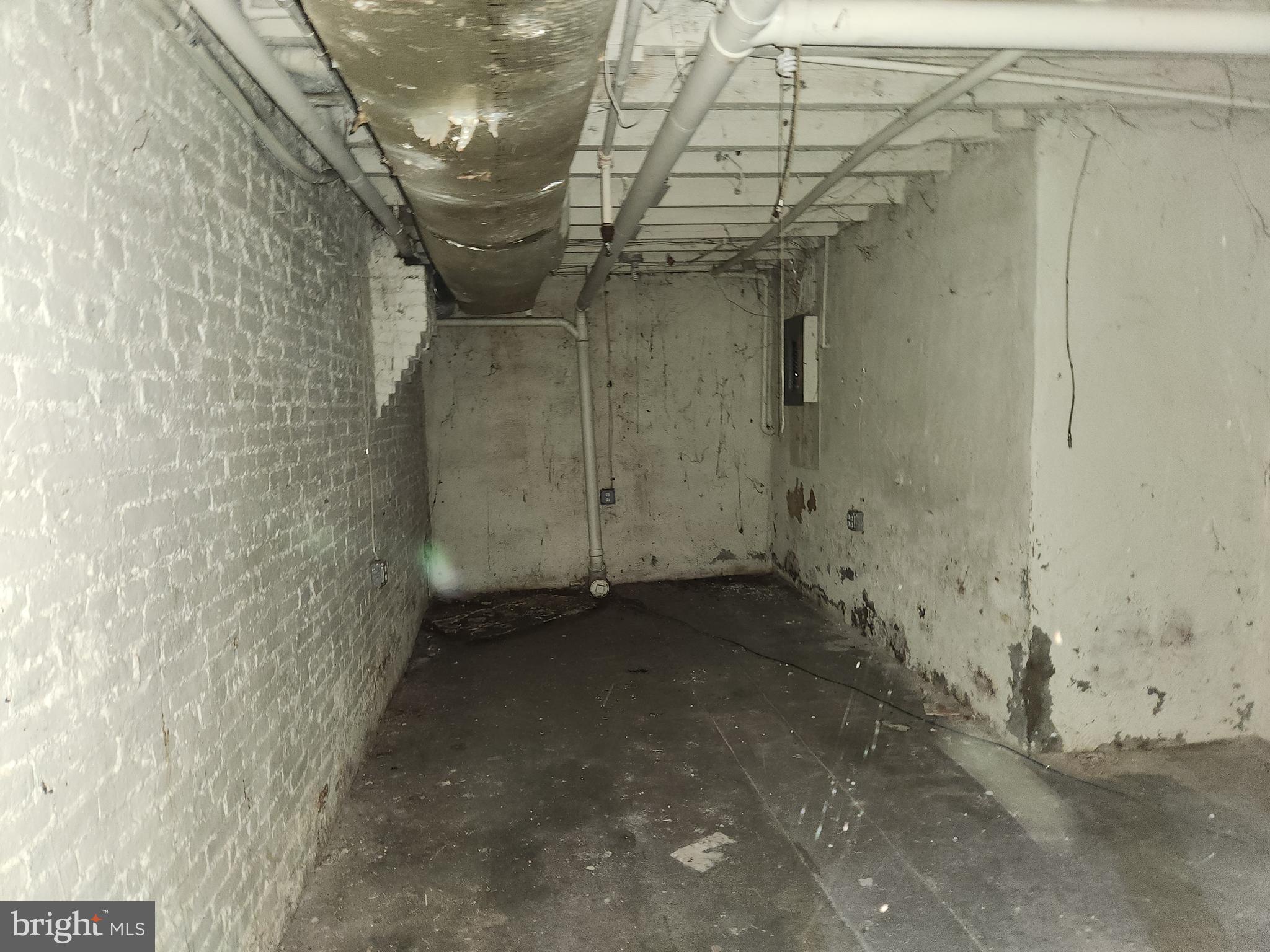 SANDTOWN-WINCHESTER - Residential