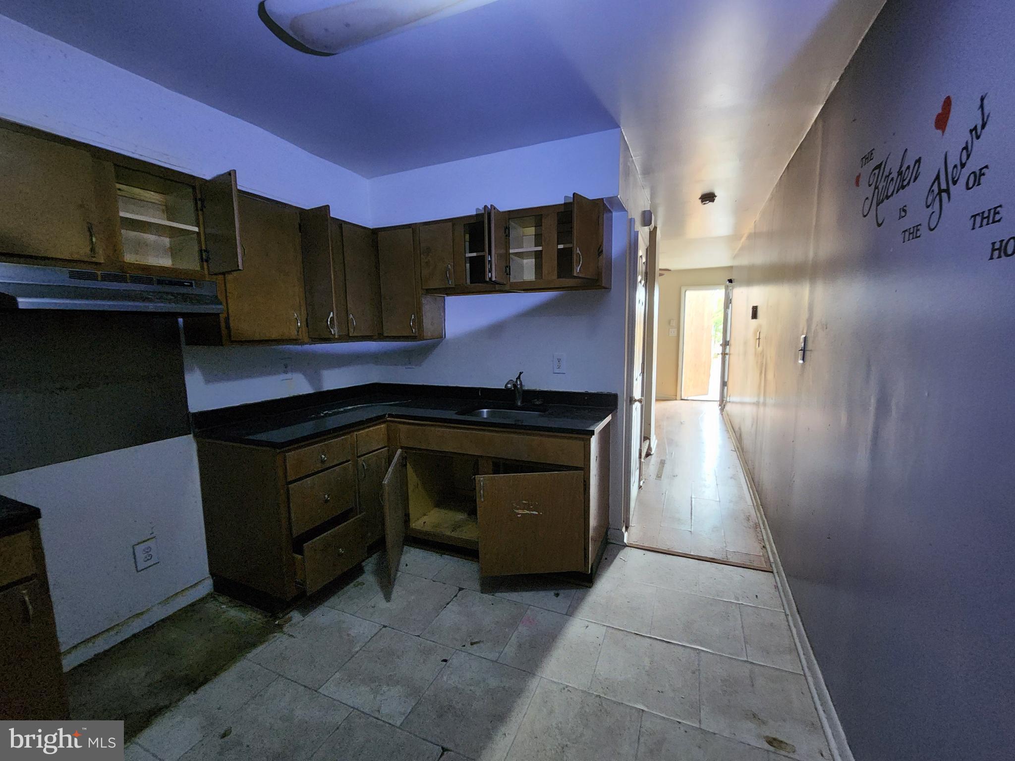 SANDTOWN-WINCHESTER - Residential