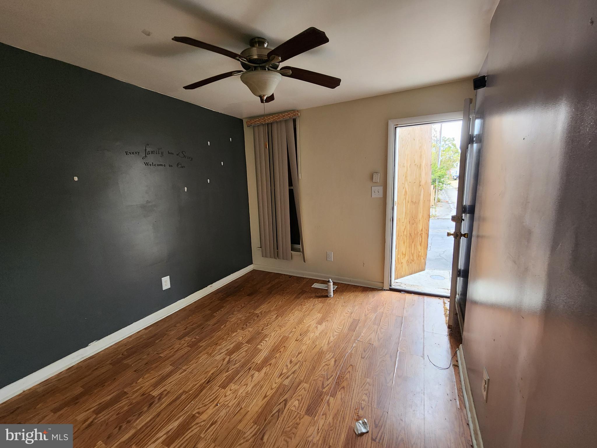 SANDTOWN-WINCHESTER - Residential