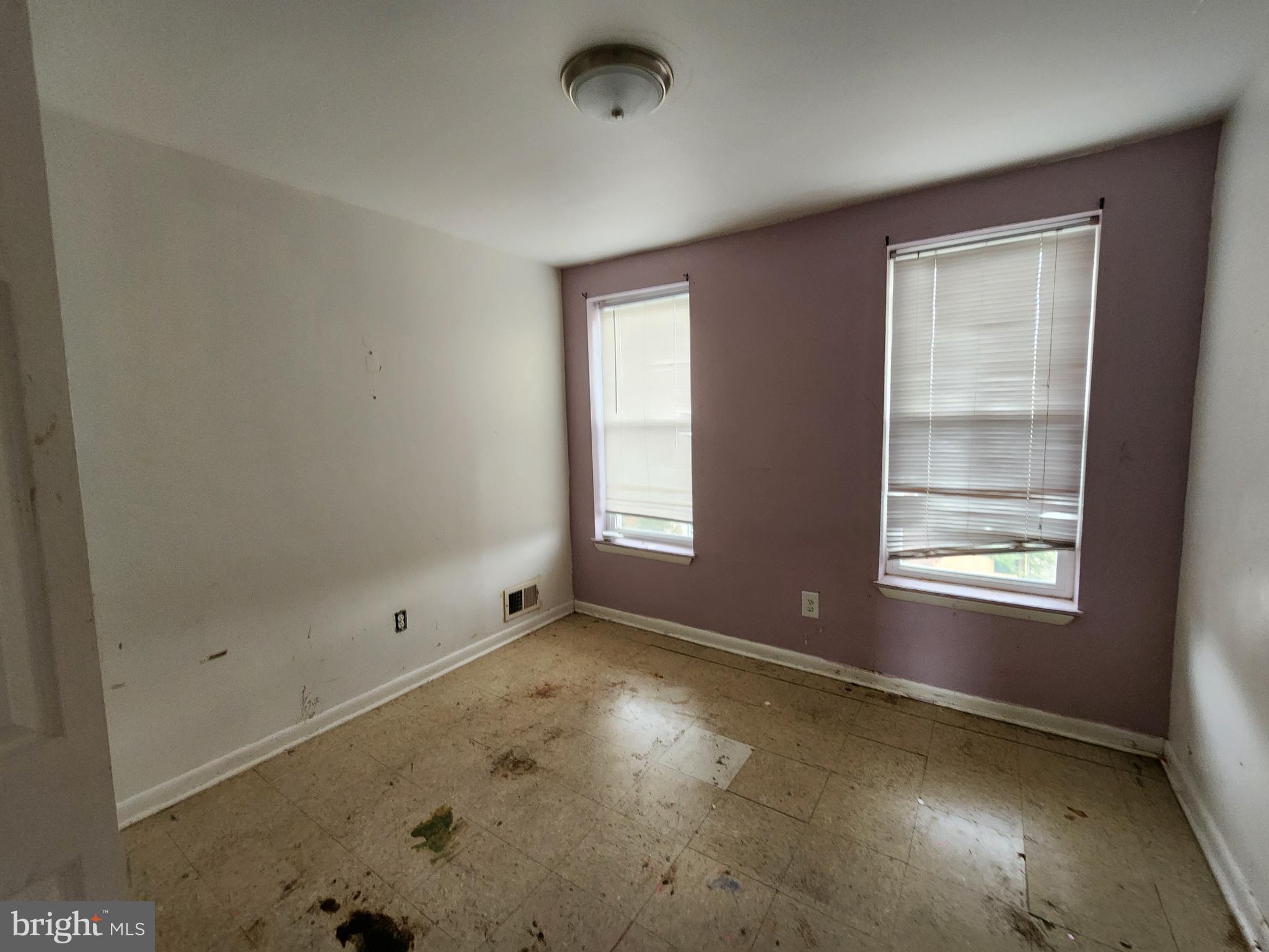 SANDTOWN-WINCHESTER - Residential