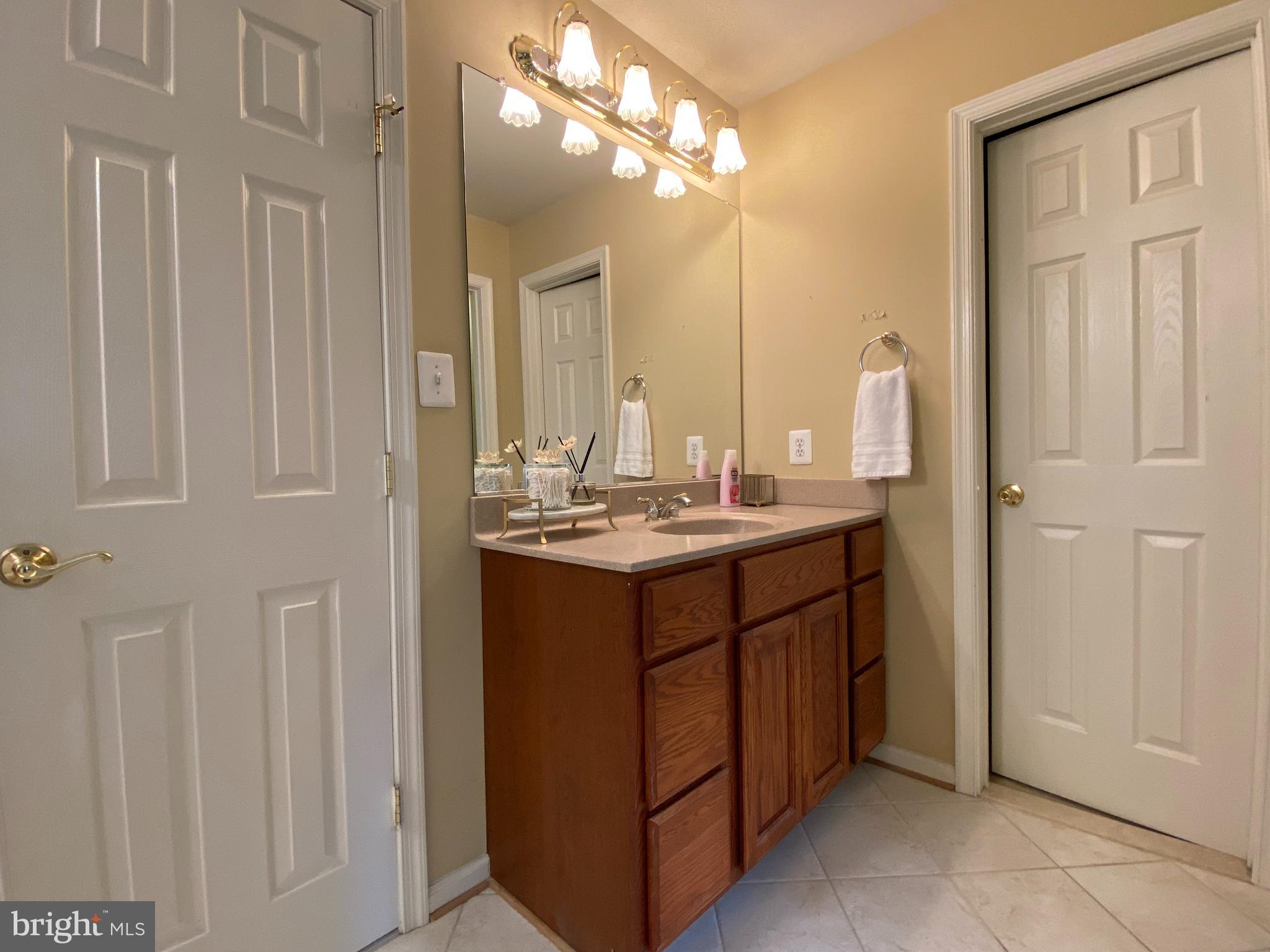 HUNTERS POND - Residential