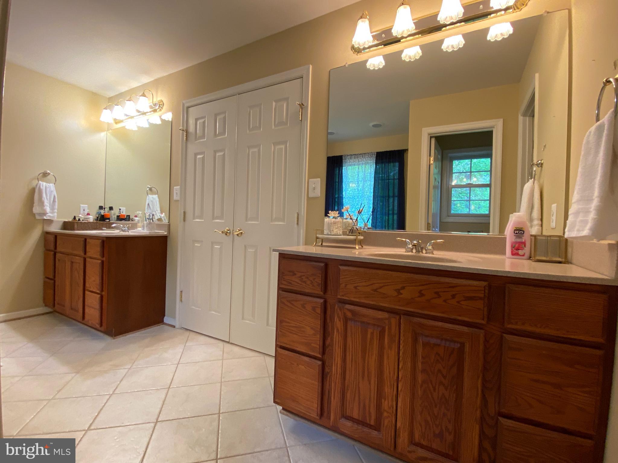 HUNTERS POND - Residential