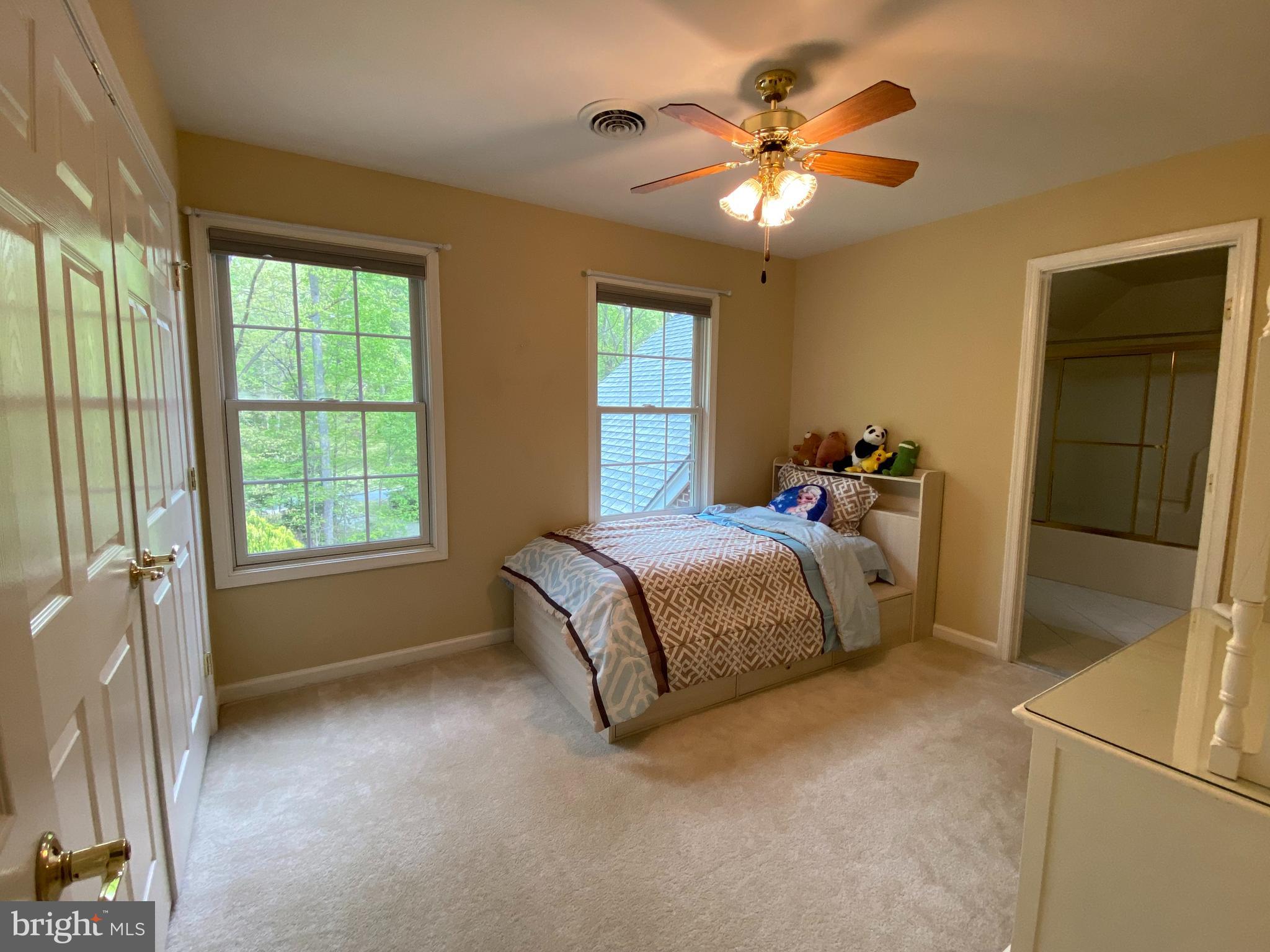 HUNTERS POND - Residential