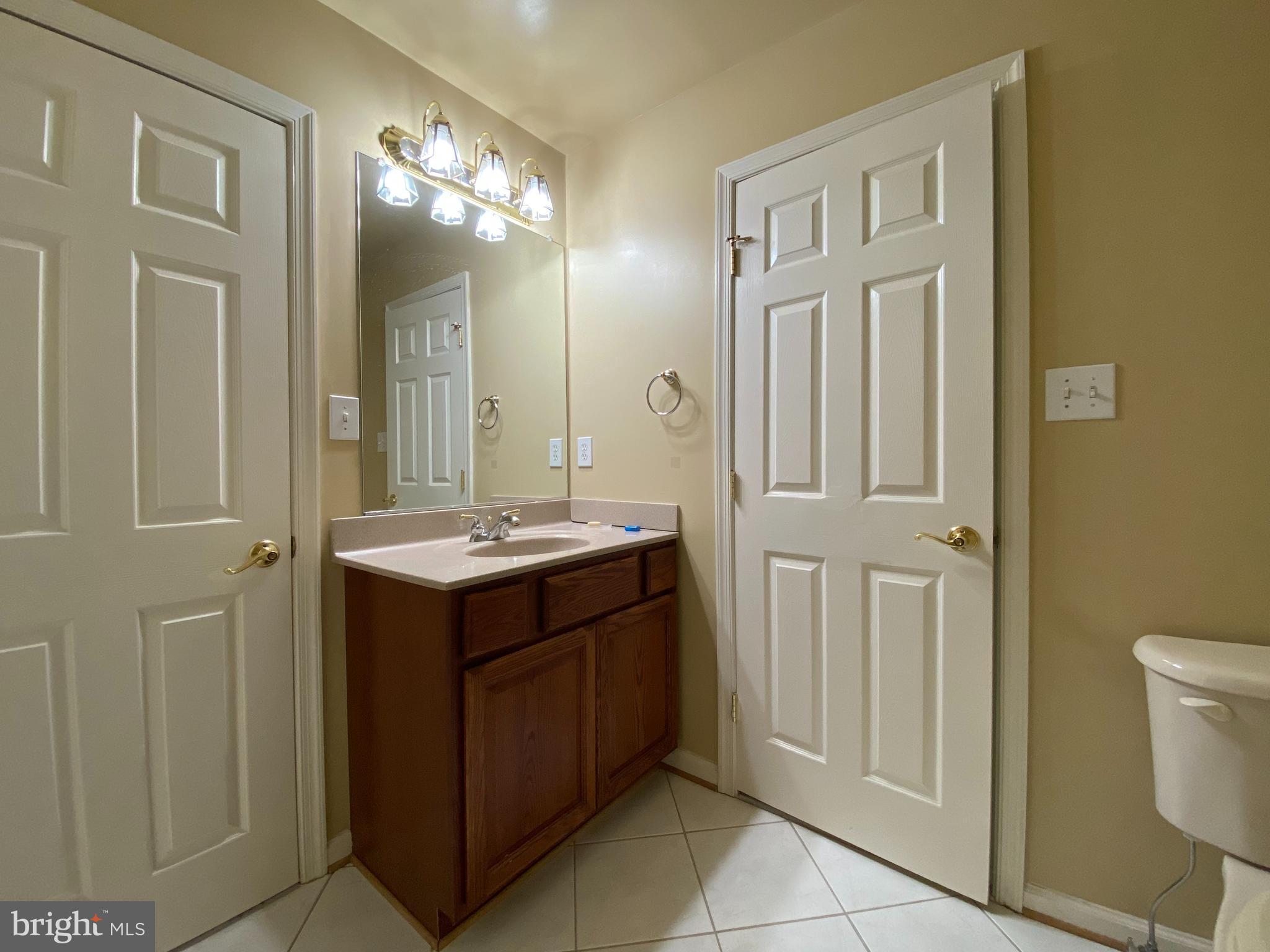 HUNTERS POND - Residential