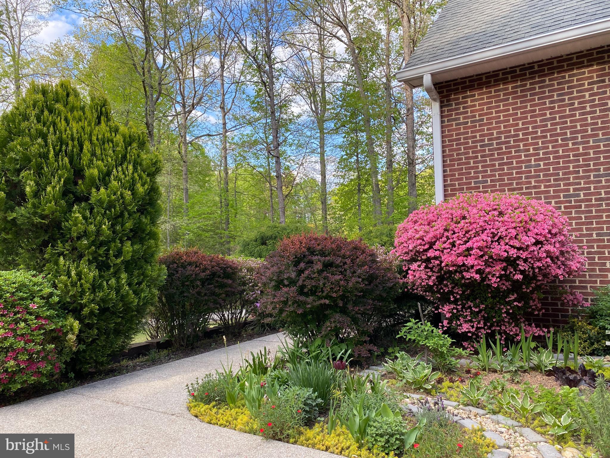 HUNTERS POND - Residential