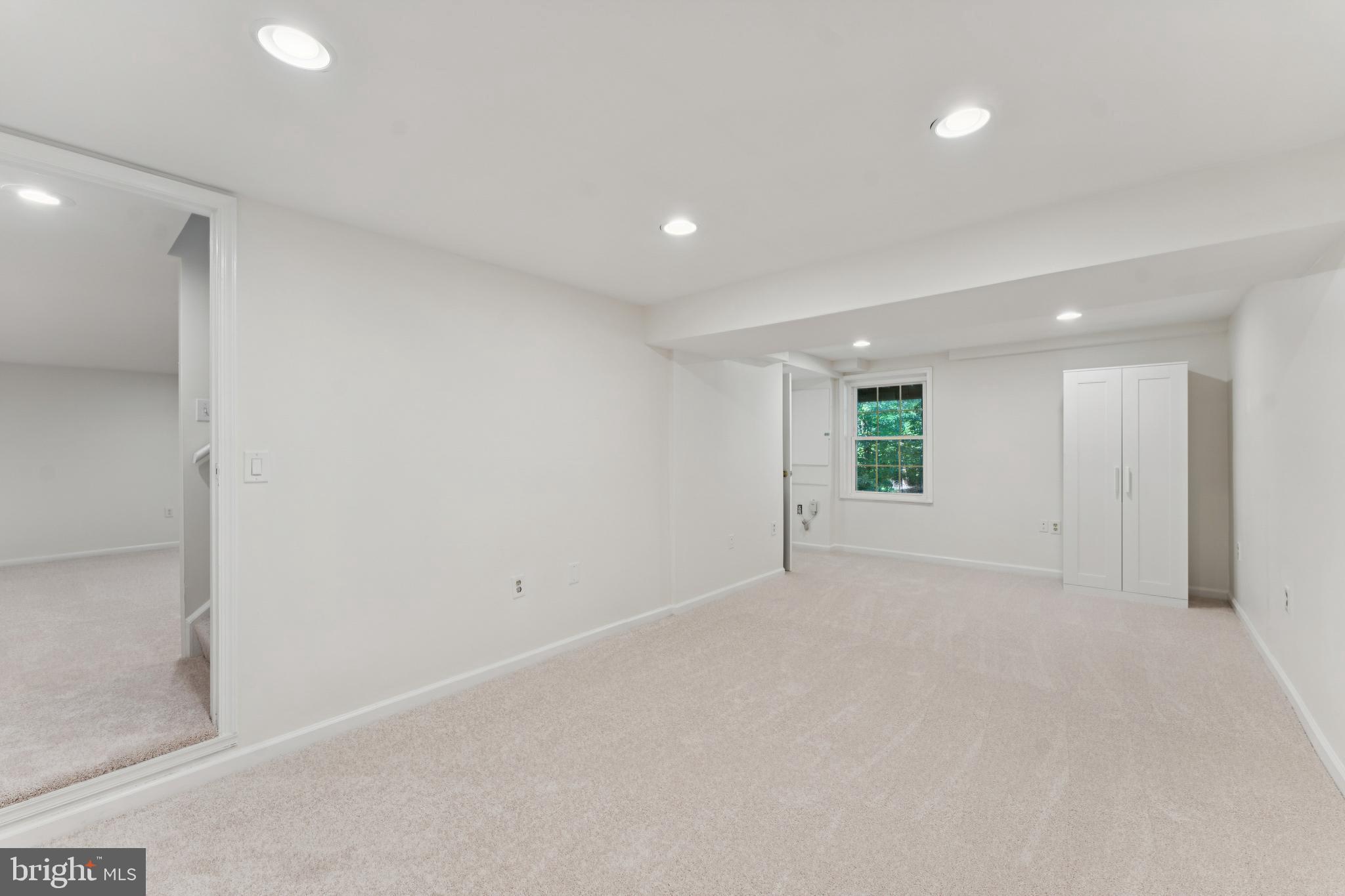 LAKE RIDGE - ANTIETAM - Residential