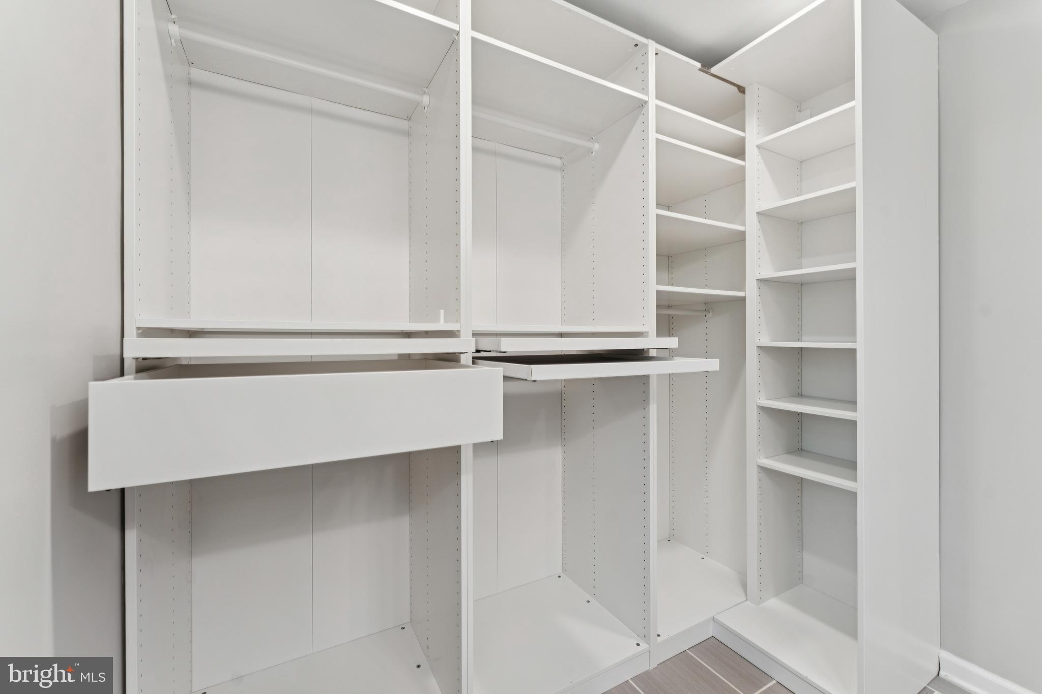 LAKE RIDGE - ANTIETAM - Residential