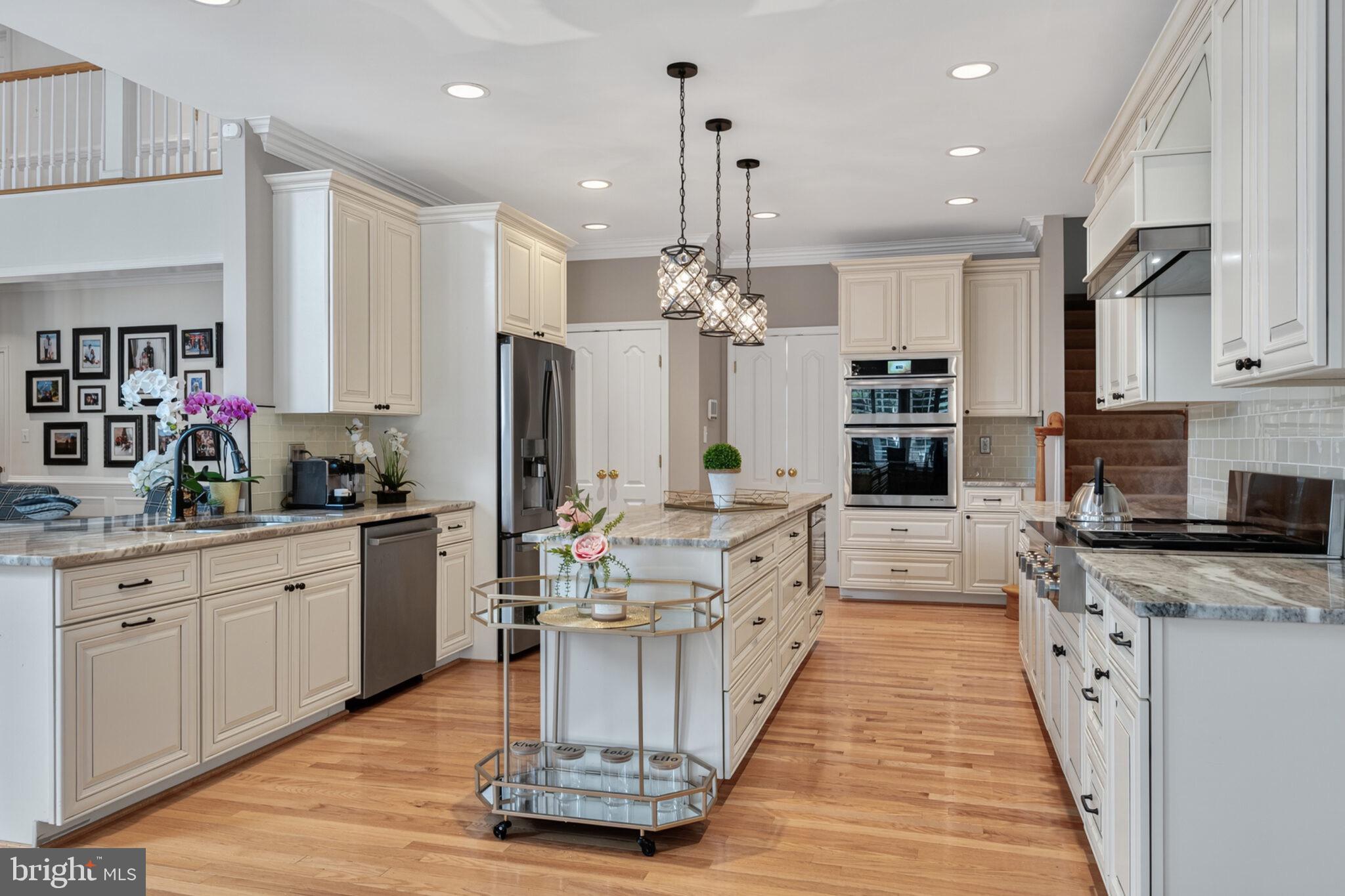 SUZANNE'S WAY - Residential