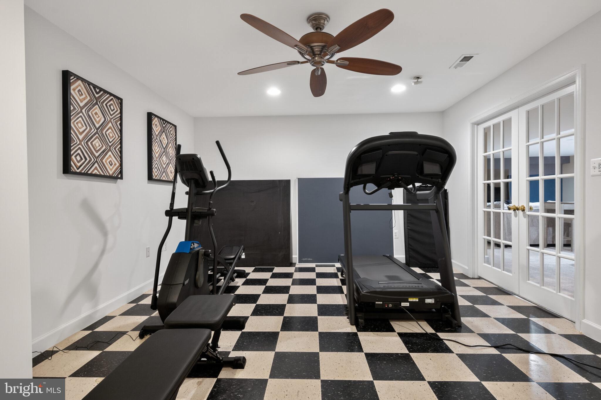 SUZANNE'S WAY - Residential