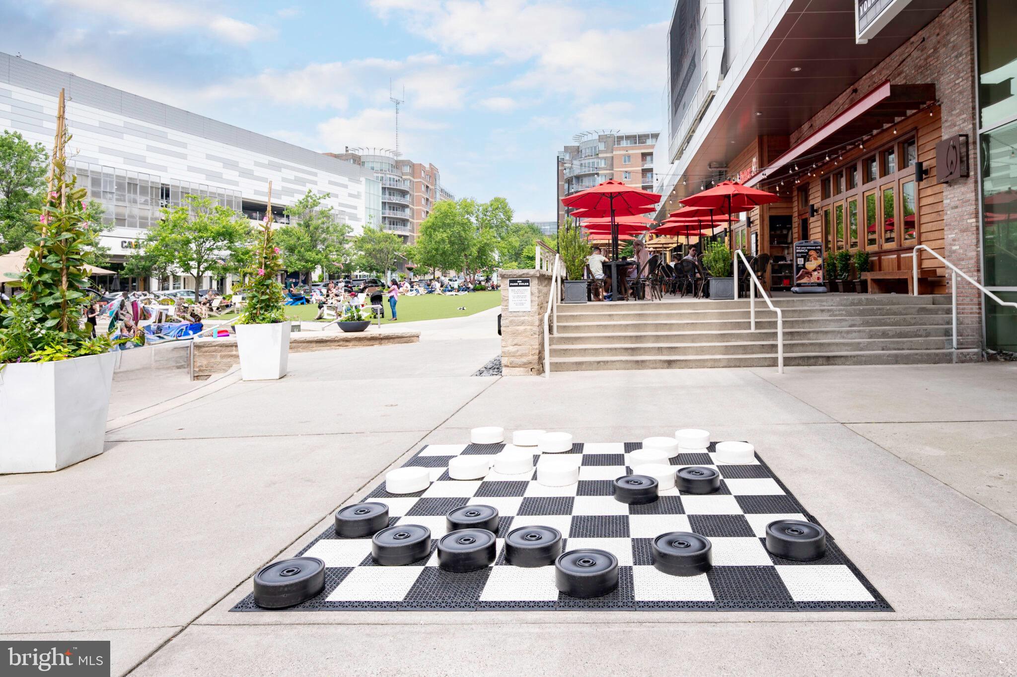 SUZANNE'S WAY - Residential