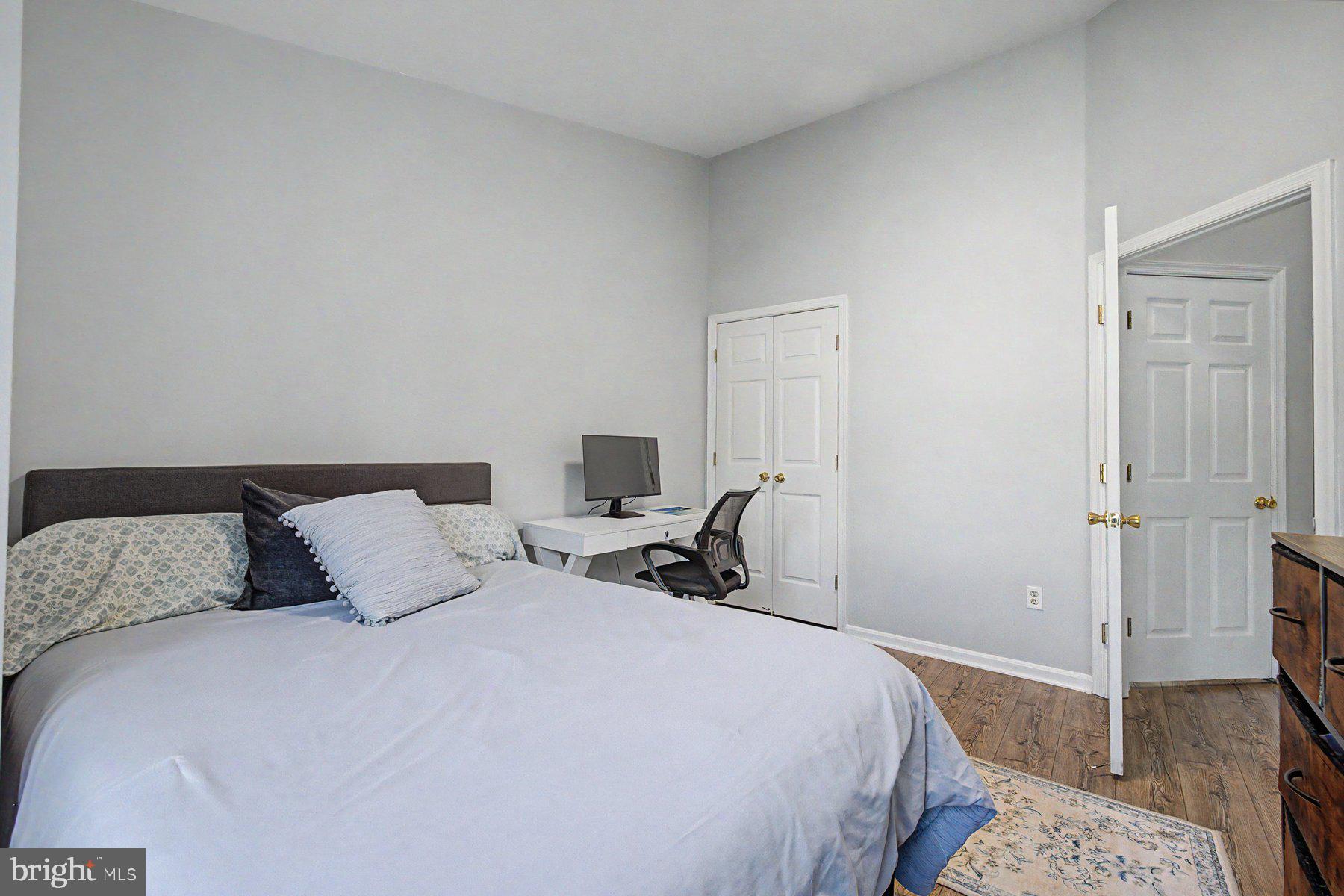 RIVERS EDGE - Residential