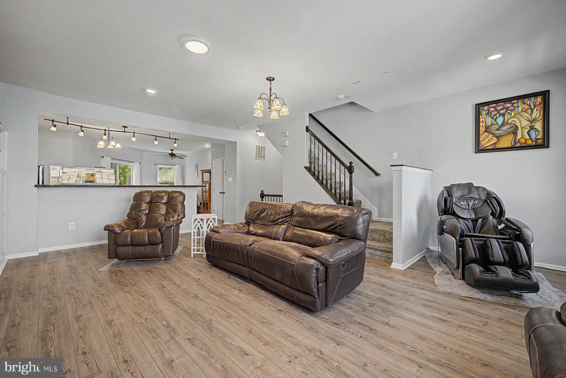 RIVERS EDGE - Residential