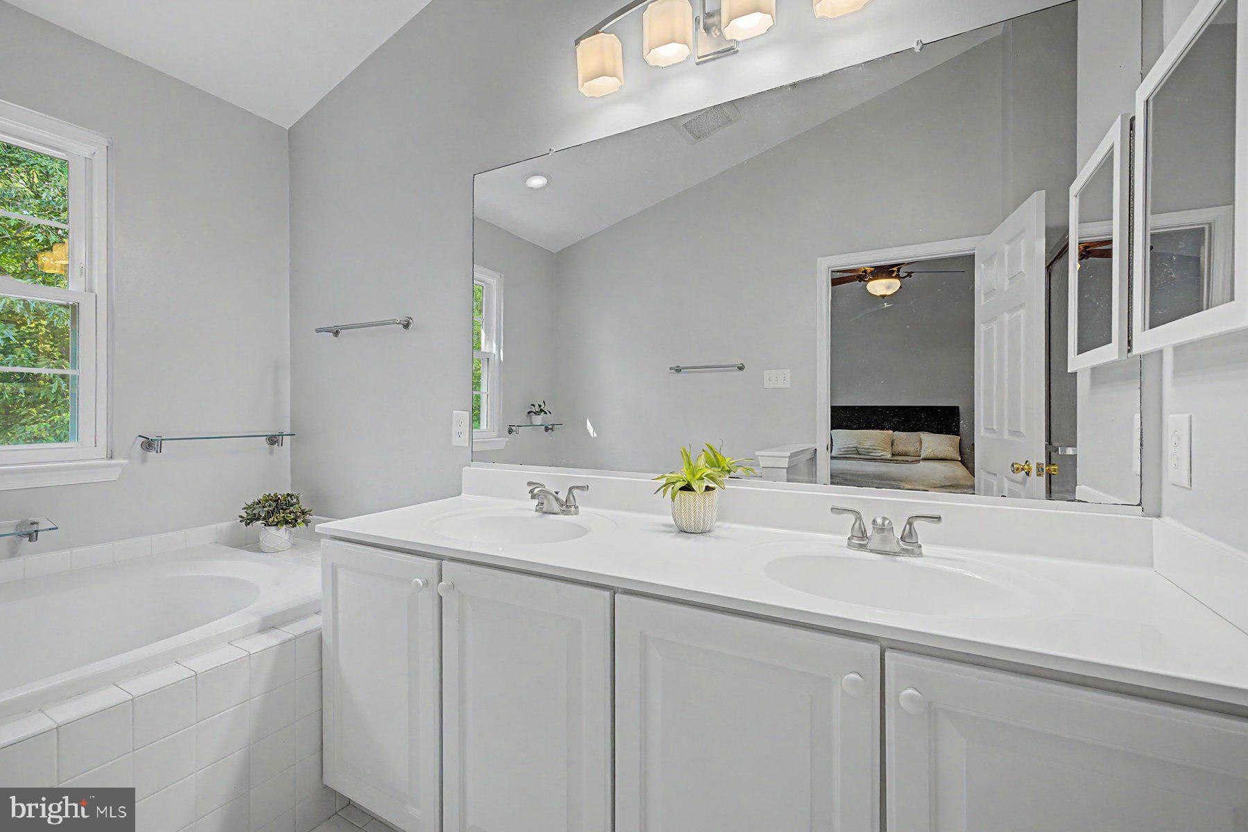 RIVERS EDGE - Residential