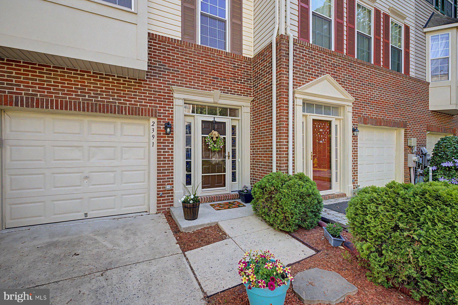 RIVERS EDGE - Residential