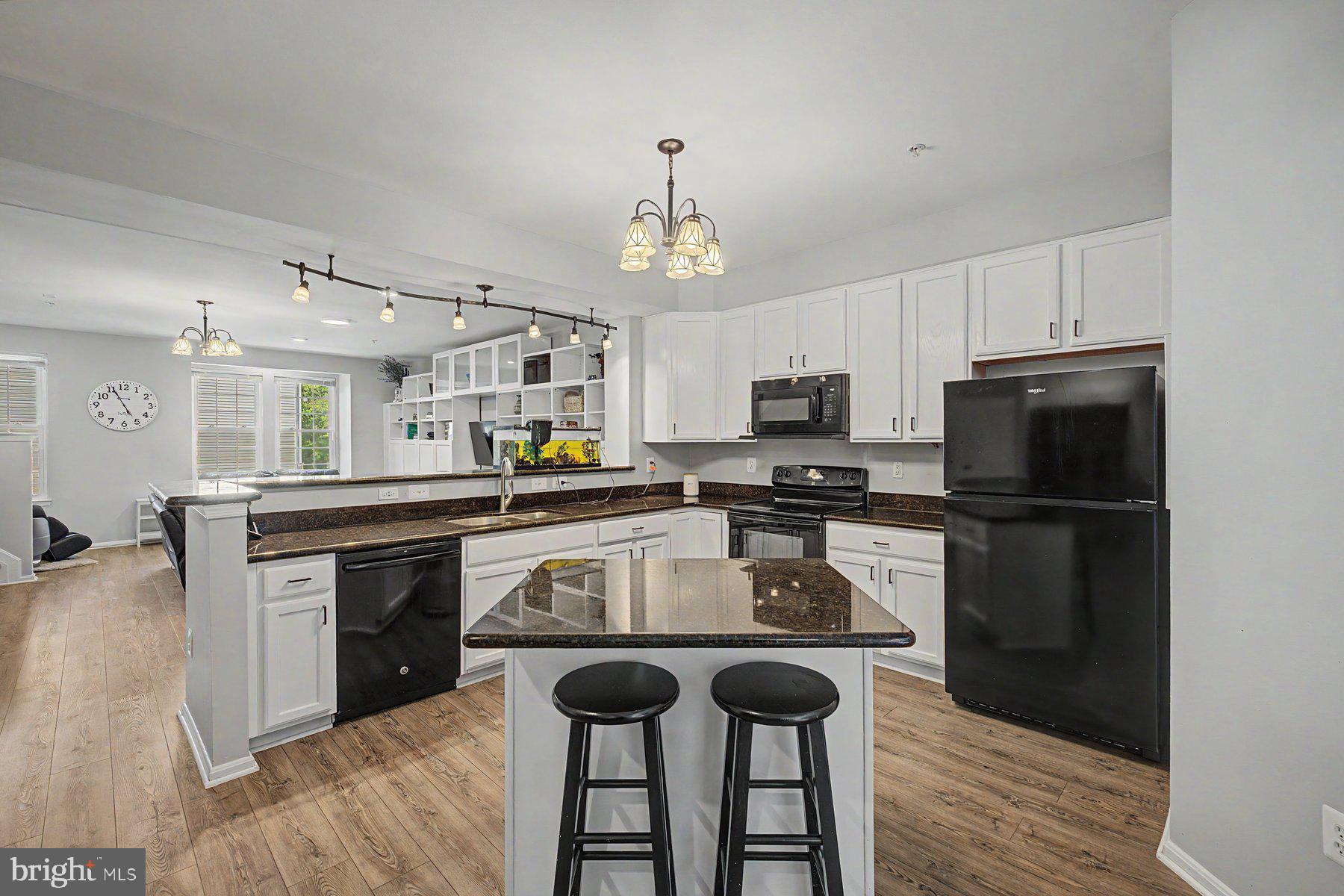 RIVERS EDGE - Residential