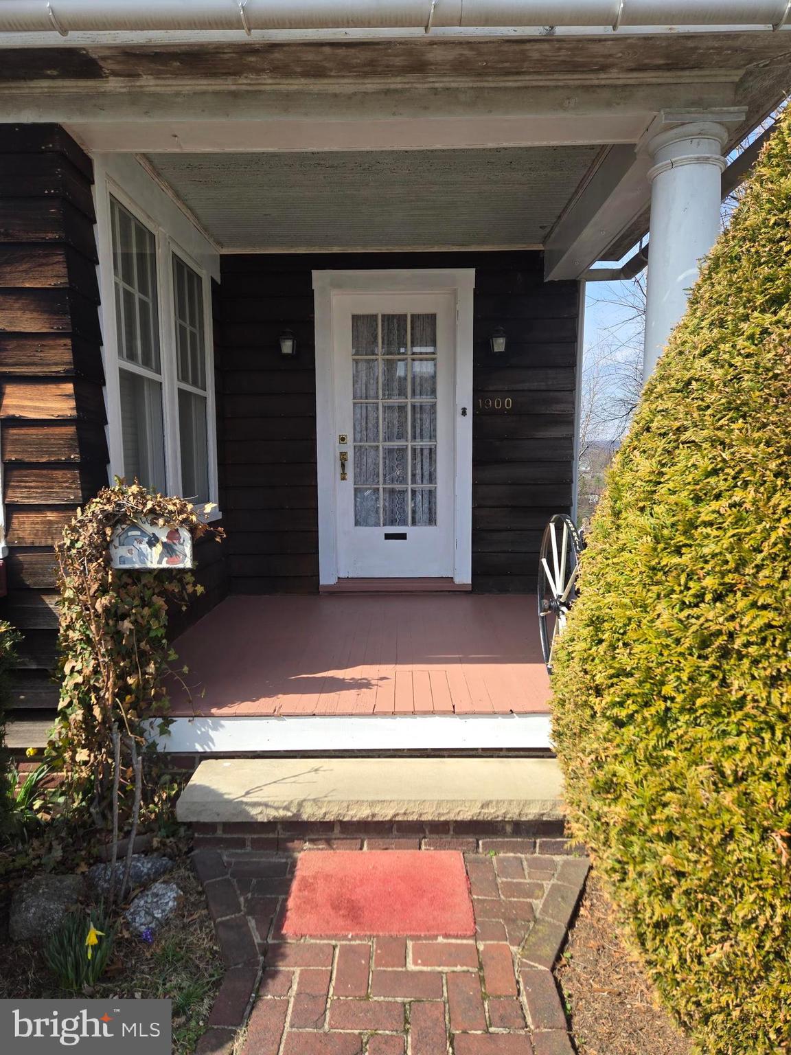 YORKVILLE - Residential